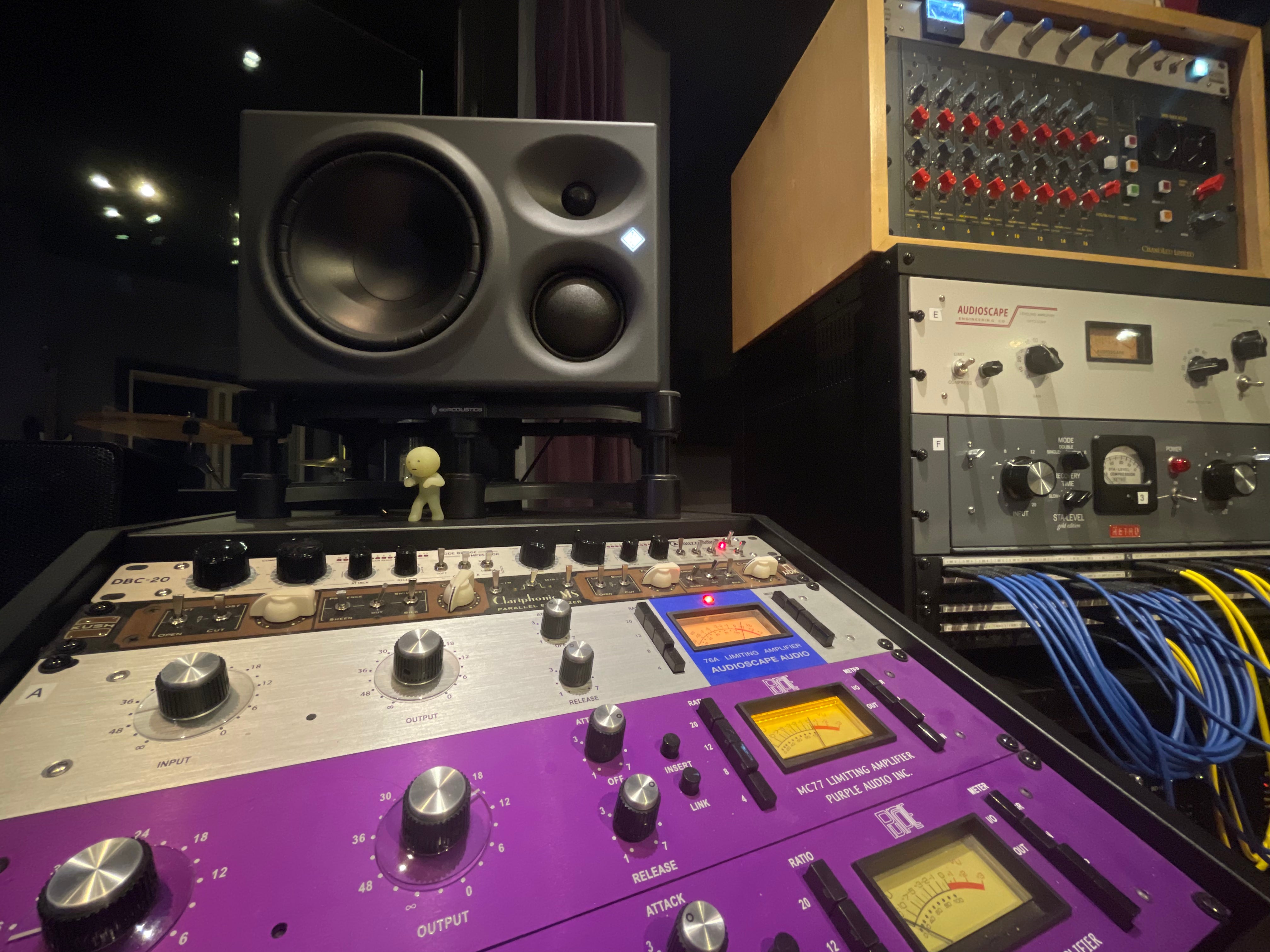 Mastering & Design - Professional Audio Mastering and Graphic Design Tools for Musicians and Artists | Perfect for Studio Recording, Mixing, and Creative Projects