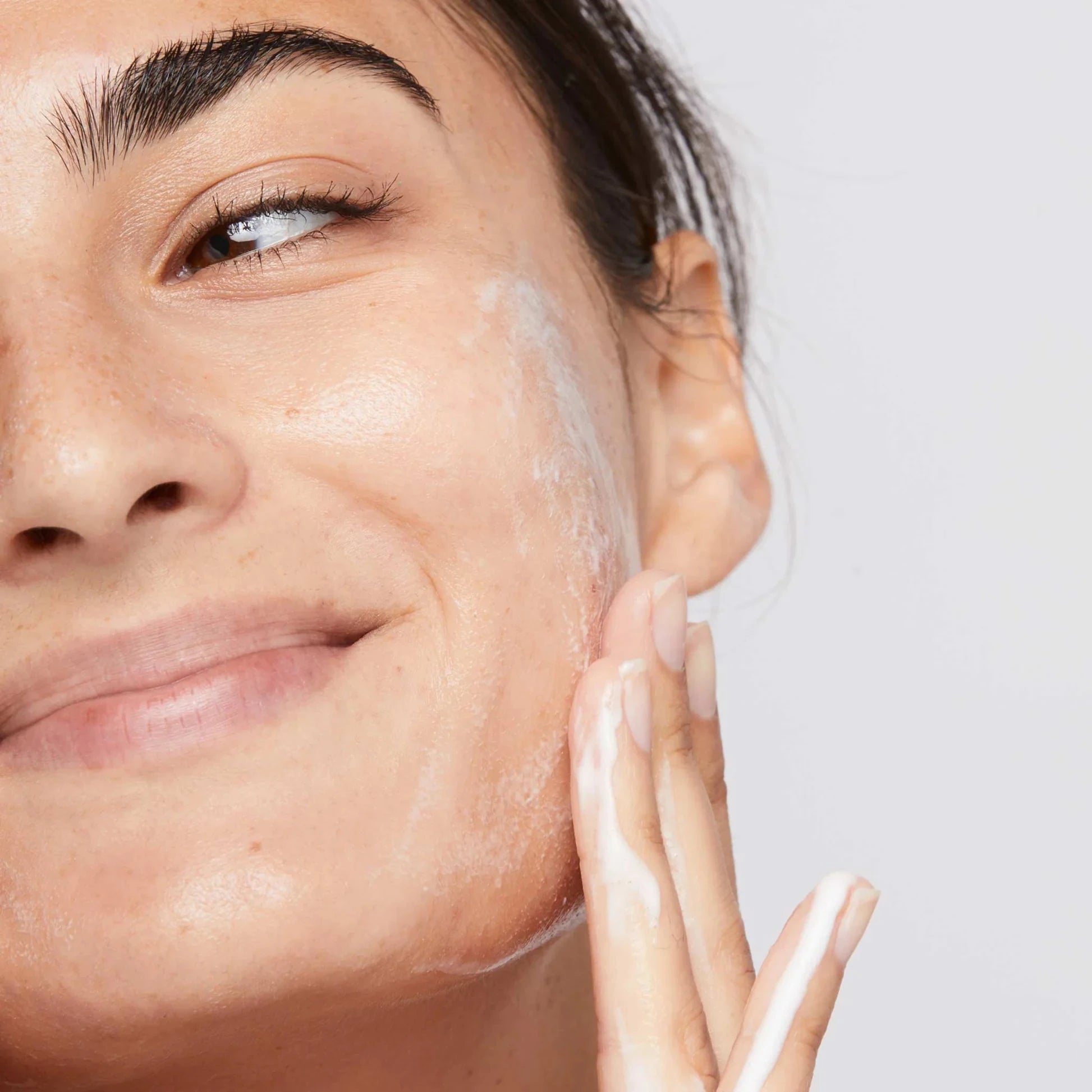 Best Clearing Skin Wash for Acne & Blemish Control - Gentle Face Cleanser for Oily & Sensitive Skin - Daily Skincare Routine for Clear & Healthy Complexion