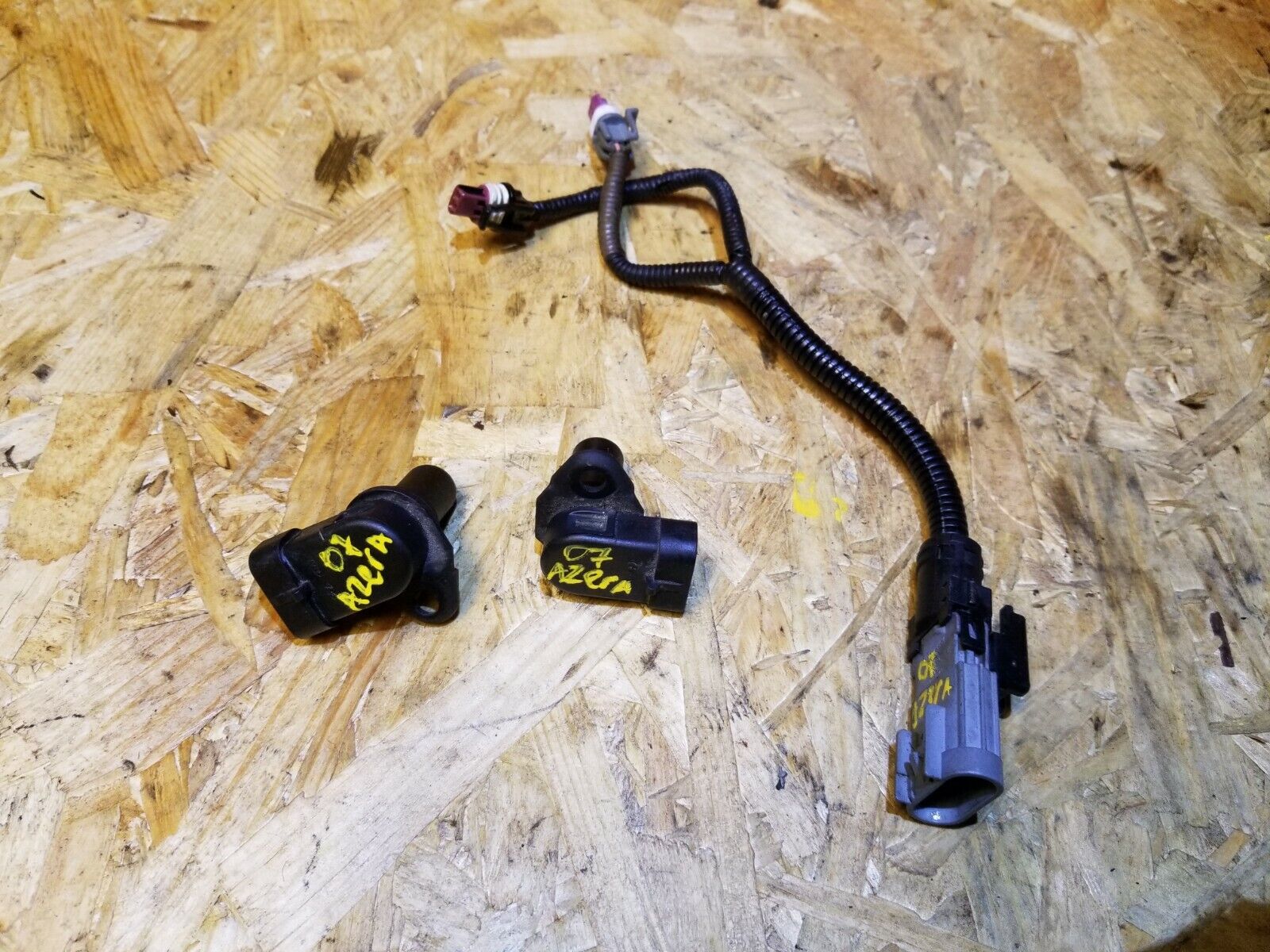 06-10 Hyundai Azera 3.8L Camshaft Position Sensor (2 Pack) - OEM Replacement Part - Perfect for Engine Performance & Diagnostic Repairs