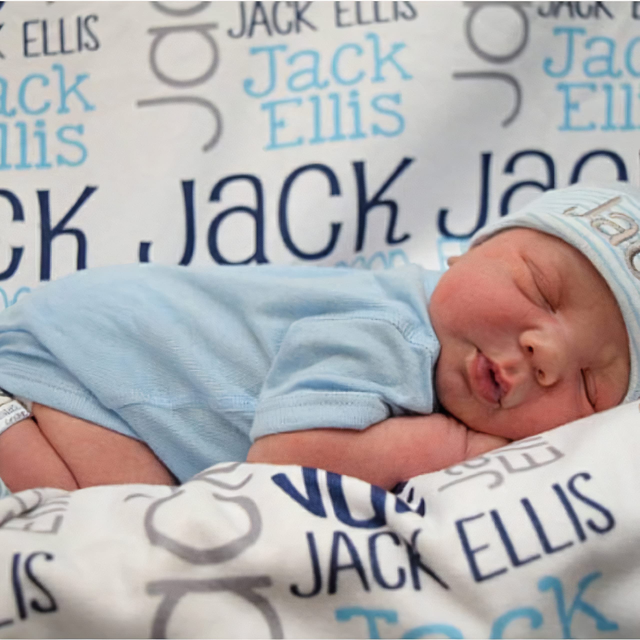 Personalized Baby Blanket with Name - Customized for Boys & Girls, Newborn Gift from Mom, King Size MPDHG1754 MBBlack - Perfect for Birthdays, Nurseries, and Family Keepsakes