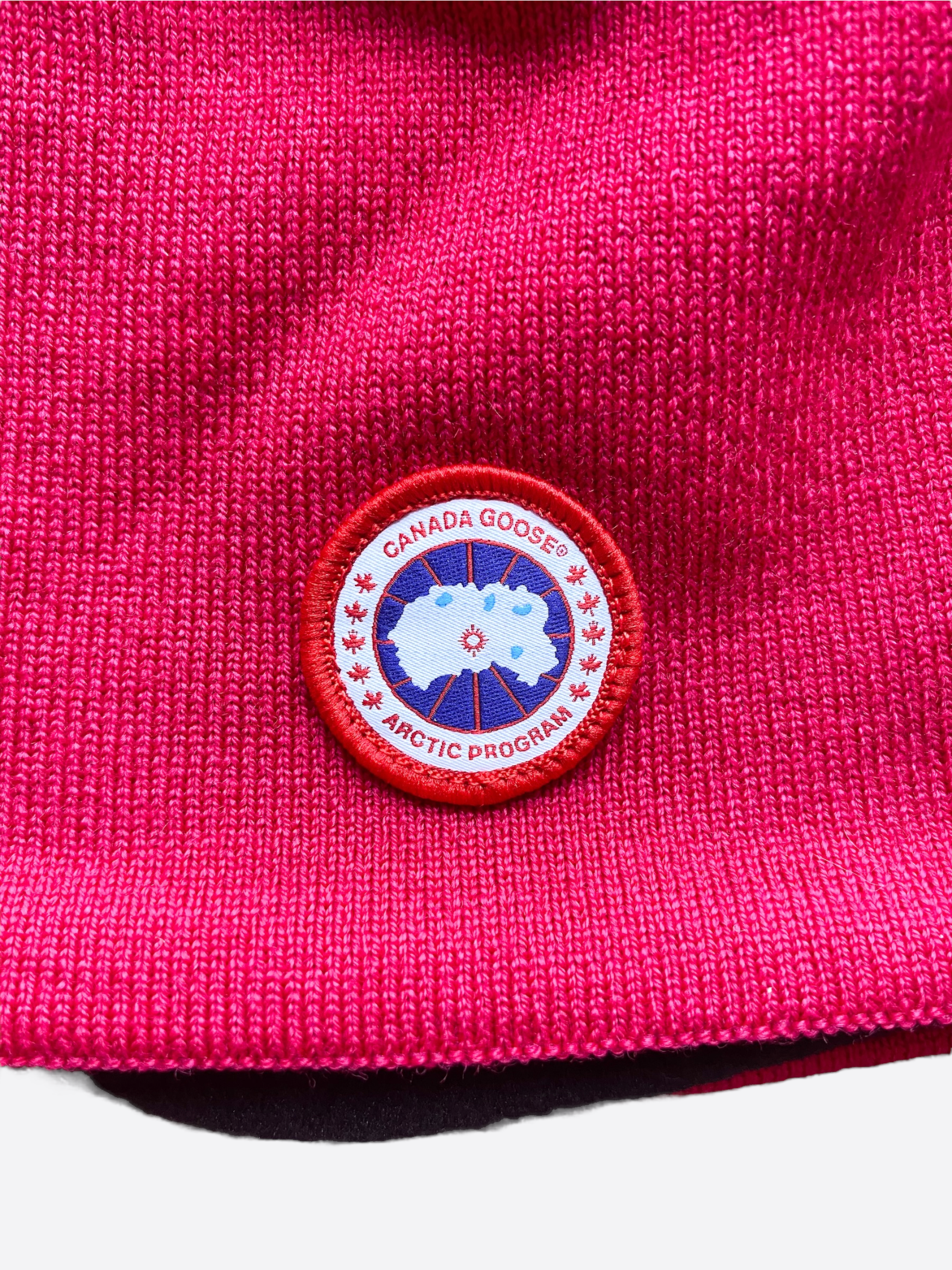 Canada Goose Wildberry Small Logo Beanie - Winter Warm Knit Hat for Men & Women - Perfect for Skiing, Snowboarding & Cold Weather Outdoor Activities
