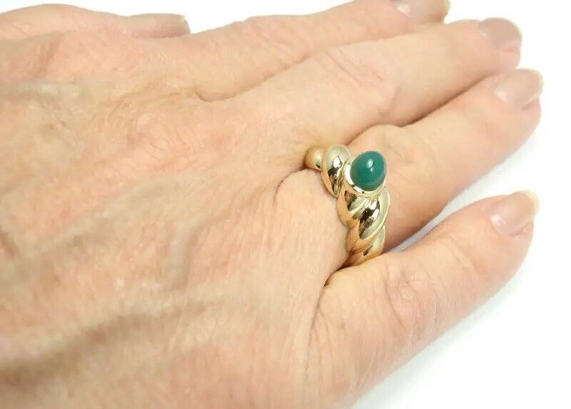 Authentic Van Cleef & Arpels 18k Yellow Gold Green Chalcedony Ring - Vintage Luxury Jewelry for Women, Perfect for Weddings, Anniversaries & Special Occasions