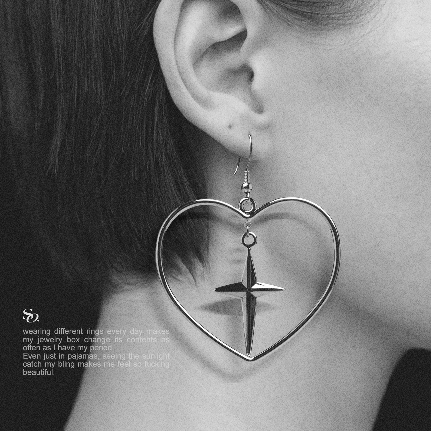 Stylish Gothic Soul Hunter Earrings for Women - Unique Dark Fantasy Jewelry - Perfect for Cosplay, Halloween, and Alternative Fashion
