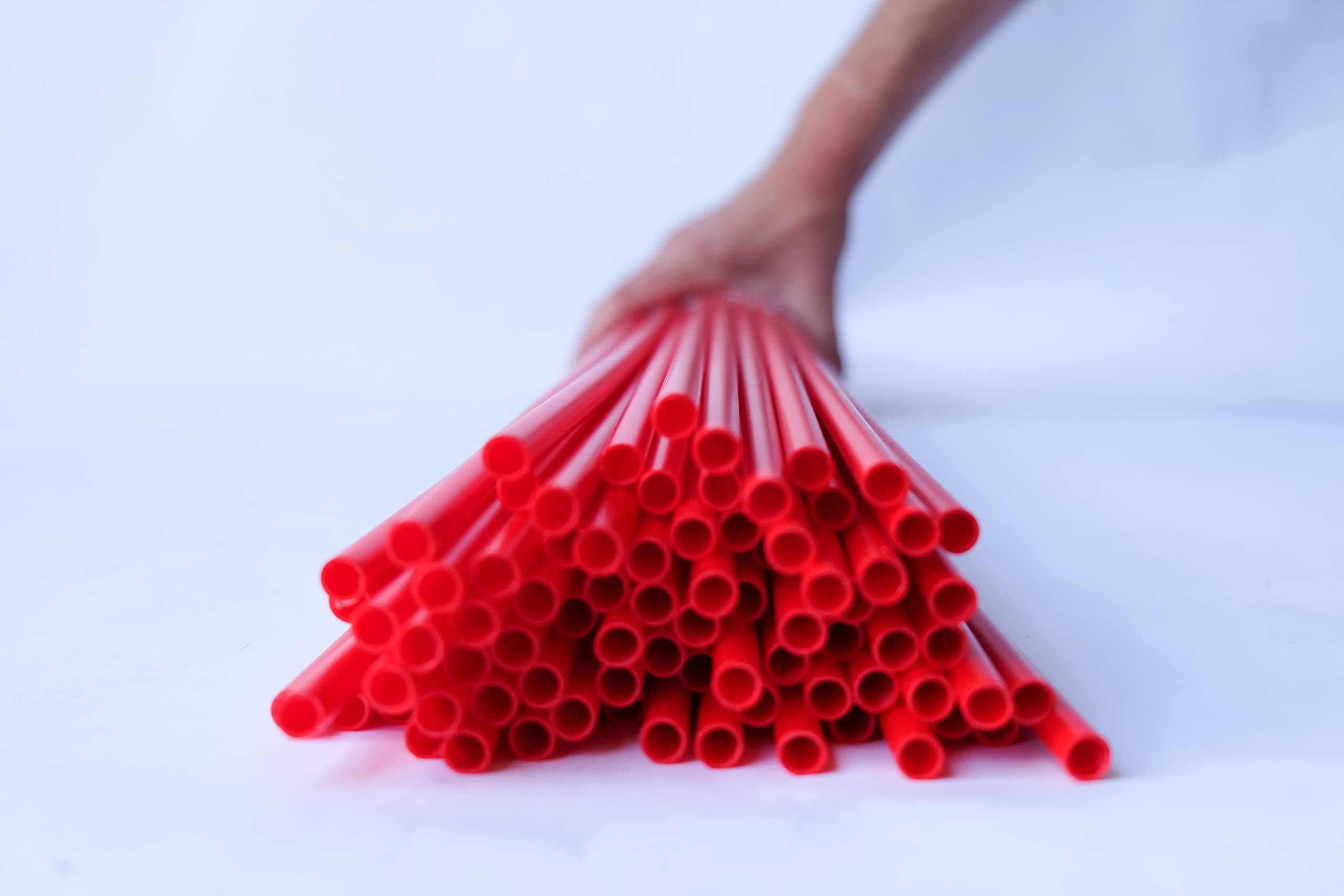 Great Lakes Marking Products 36-inch Red Plastic Snow Plow Stakes - 3/8'' Diameter Driveway Markers (500 Pack) - Ideal for Winter Driveway, Parking Lot & Roadway Snow Removal Safety