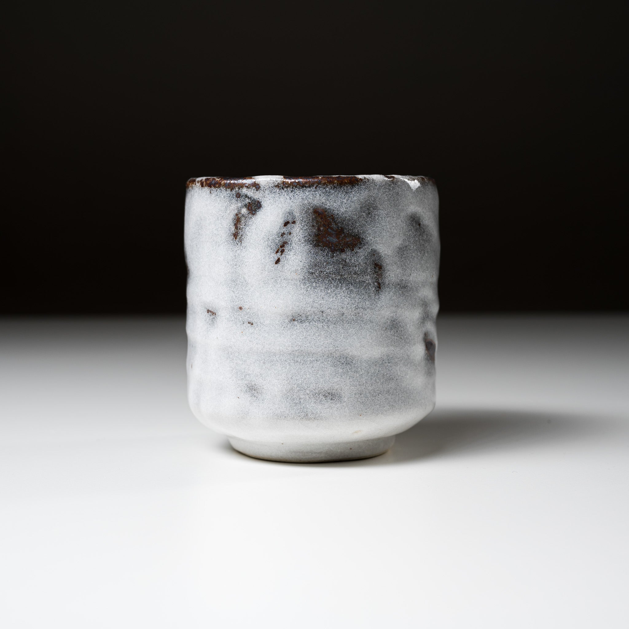 Handmade Mino Ware Yunomi Teacup - Traditional Japanese Ceramic Tea Cup by Onishino - Perfect for Matcha, Green Tea & Daily Use