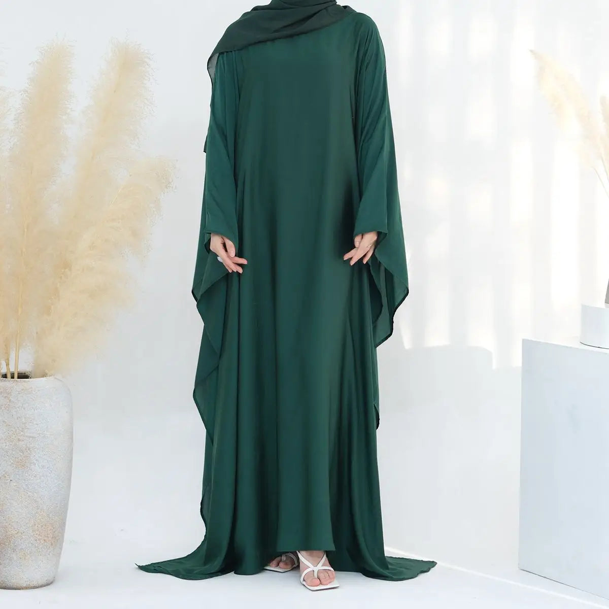 Elegant Batwing Sleeve Muslim Farasha Abaya Dress for Women - Modest Islamic Prayer Dress for Mosque & Special Occasions