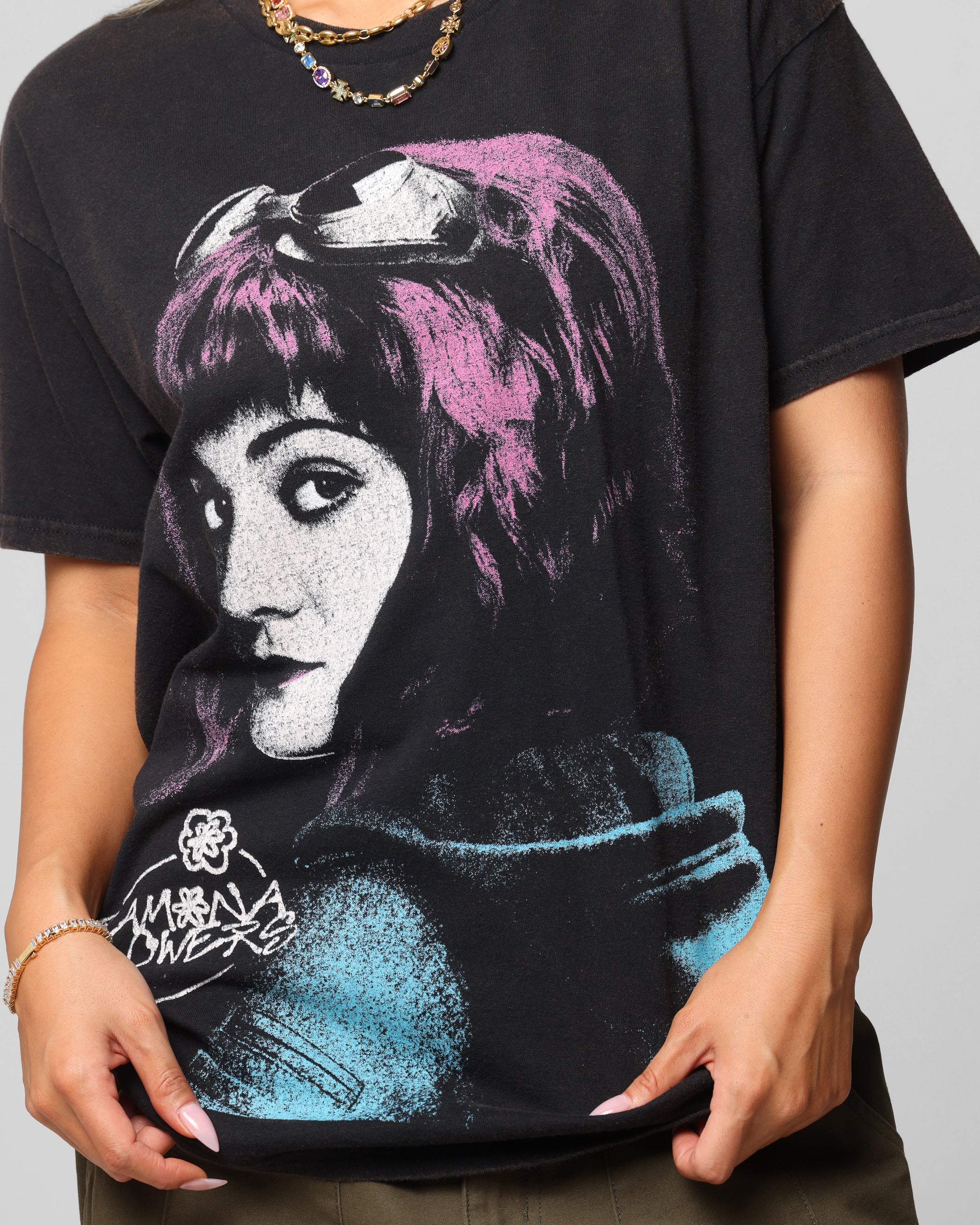 Vintage American Thrift Scott Pilgrim Ramona Flowers Graphic T-Shirt - Black Washed Cotton Tee for Casual Wear, Cosplay & Pop Culture Fans