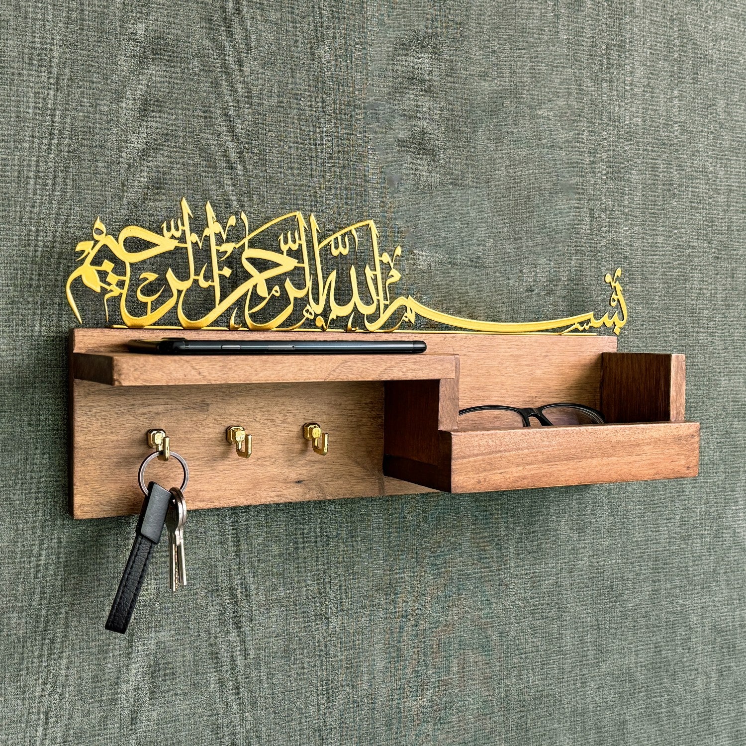 Wooden Key Holder with Bismillah Arabic Calligraphy - Islamic Wall Decor for Muslim Homes | Perfect for Entryway, Bedroom & Gift Giving
