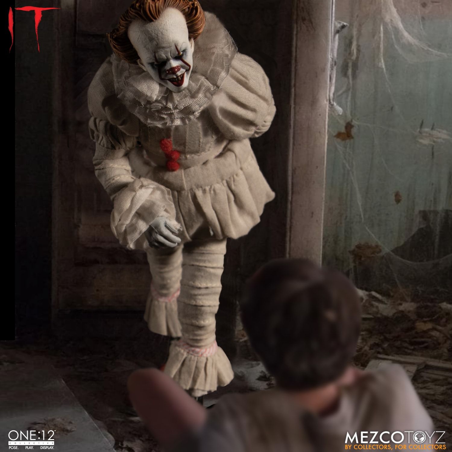 Mezco Toyz One:12 Collective IT (2017) Pennywise 1/12 Scale Action Figure - Horror Movie Collectible for Display & Photography - Perfect for Stephen King Fans & Action Figure Collectors