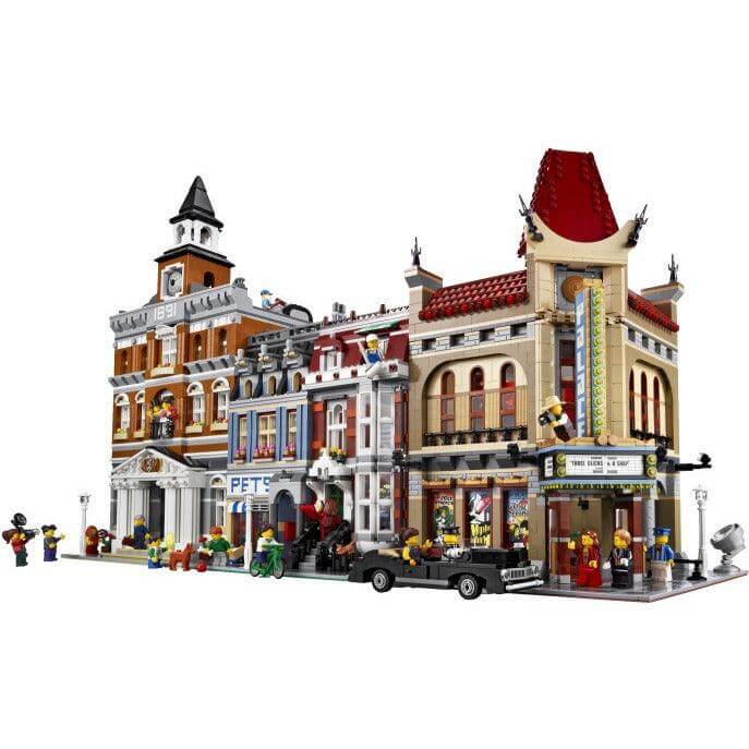 LEGO 10232 Palace Cinema Building Set - Modular Movie Theater Model Kit for Adults & Collectors - Perfect for Home Display & Gift Giving