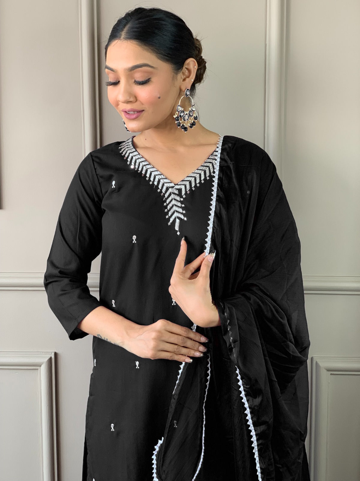 Elegant Black Designer Pant Suit with Sequined Embroidery - Formal Office Wear & Evening Party Outfit for Women