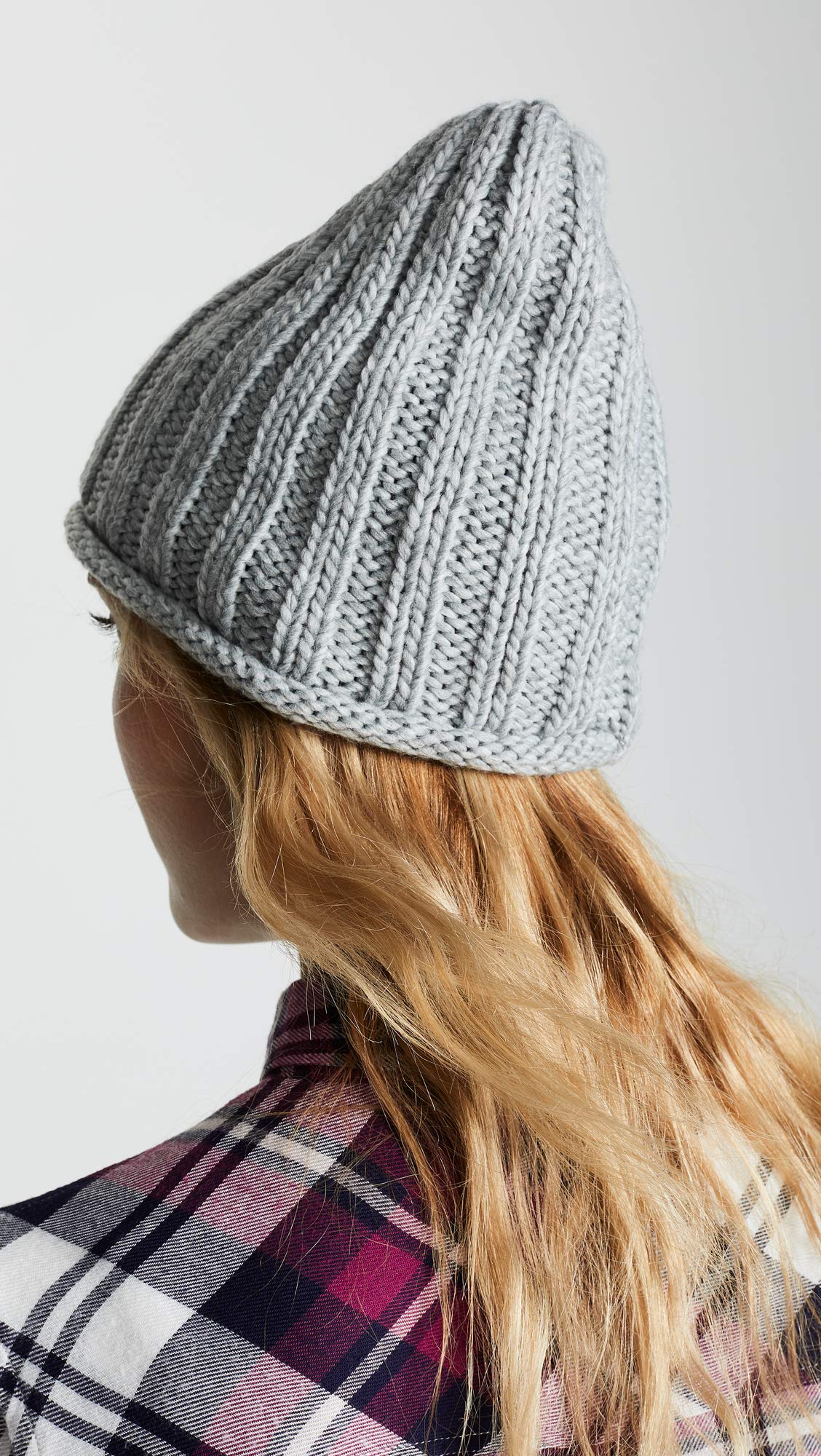 Free Women's Cable Knit Beanie Hat - Soft Winter Warm Knitted Cap for Women - Perfect for Skiing, Snowboarding & Cold Weather Outdoor Activities