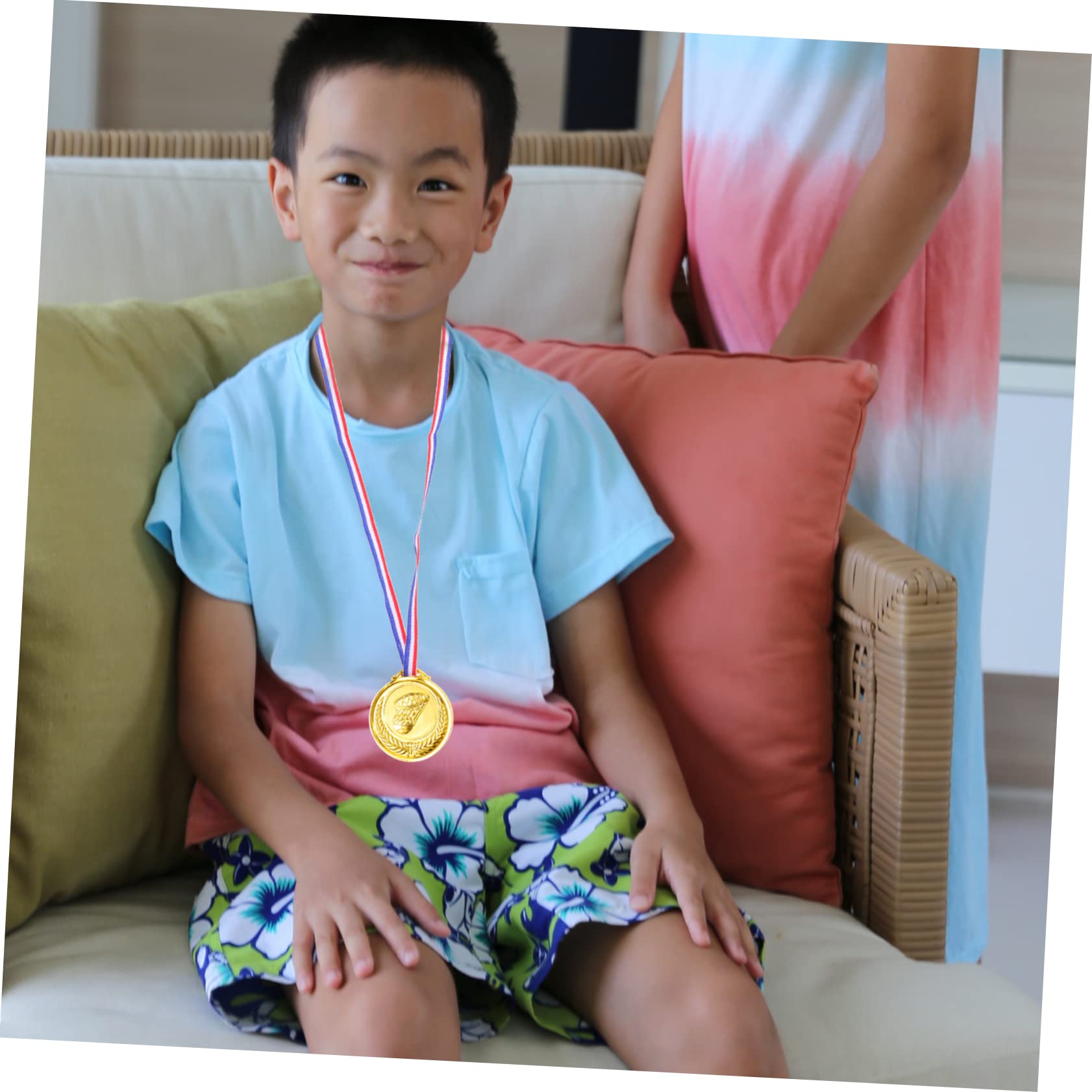 Toddmomy 12-Piece Kids Basketball Medal Set - Plastic Sports Award Medals for Children | Perfect for Youth Basketball Tournaments, Birthday Party Favors & Achievement Rewards