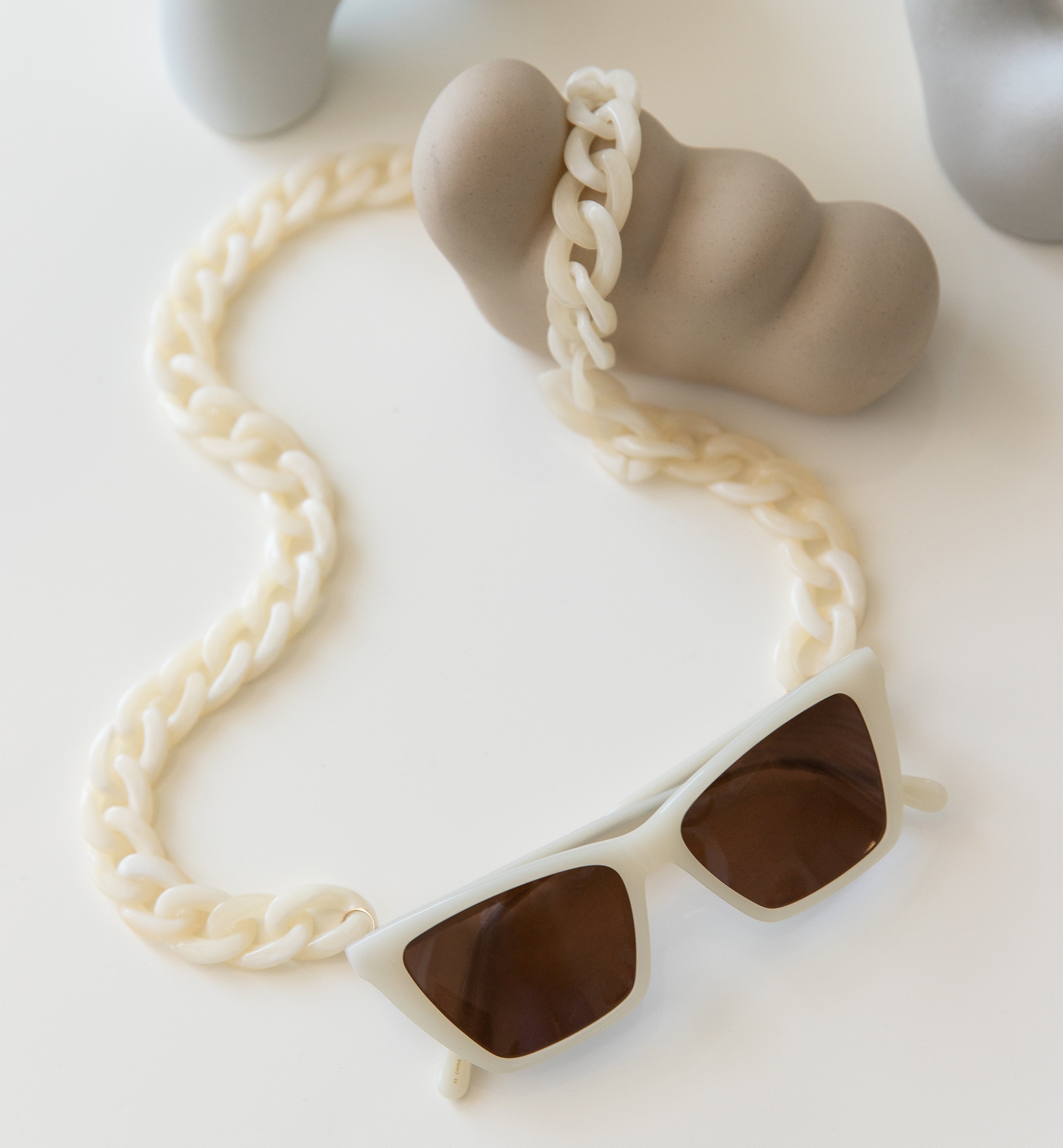 Chunky Acetate Eyeglass Chain 700mm - Stylish Reading Glasses Holder for Women & Men - Perfect for Reading, Working, and Fashion Accessories