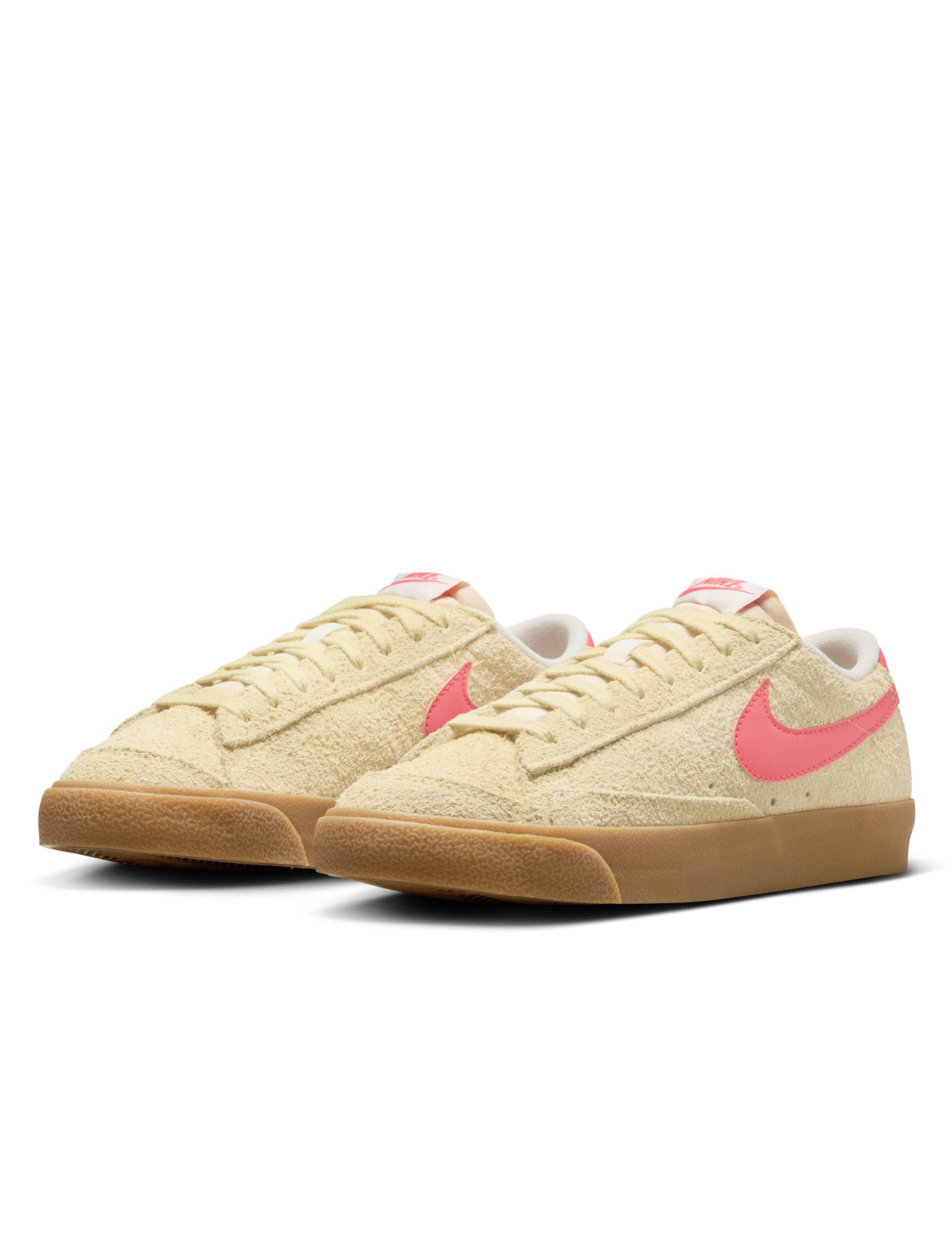 Nike Blazer Low '77 Vintage Sneakers - Alabaster/Magic Ember/Gum Light Brown | Retro Basketball Shoes for Men & Women | Perfect for Casual Wear, Street Style & Vintage Fashion