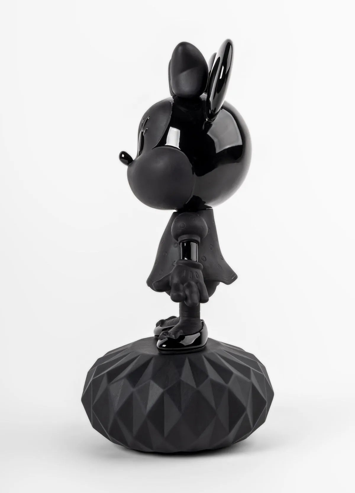 Lladró Minnie Mouse Black Porcelain Sculpture - Perfect for Disney Collectors & Home Décor