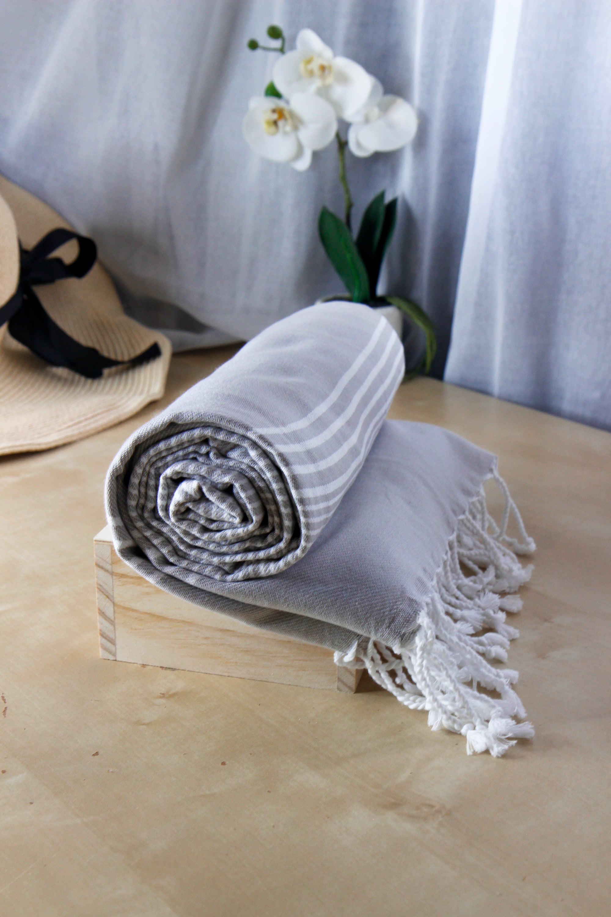 Premium Turkish Cotton Towel - Elenora Light Grey - Ultra Soft & Absorbent Bath, Beach & Spa Towel for Travel & Home Use