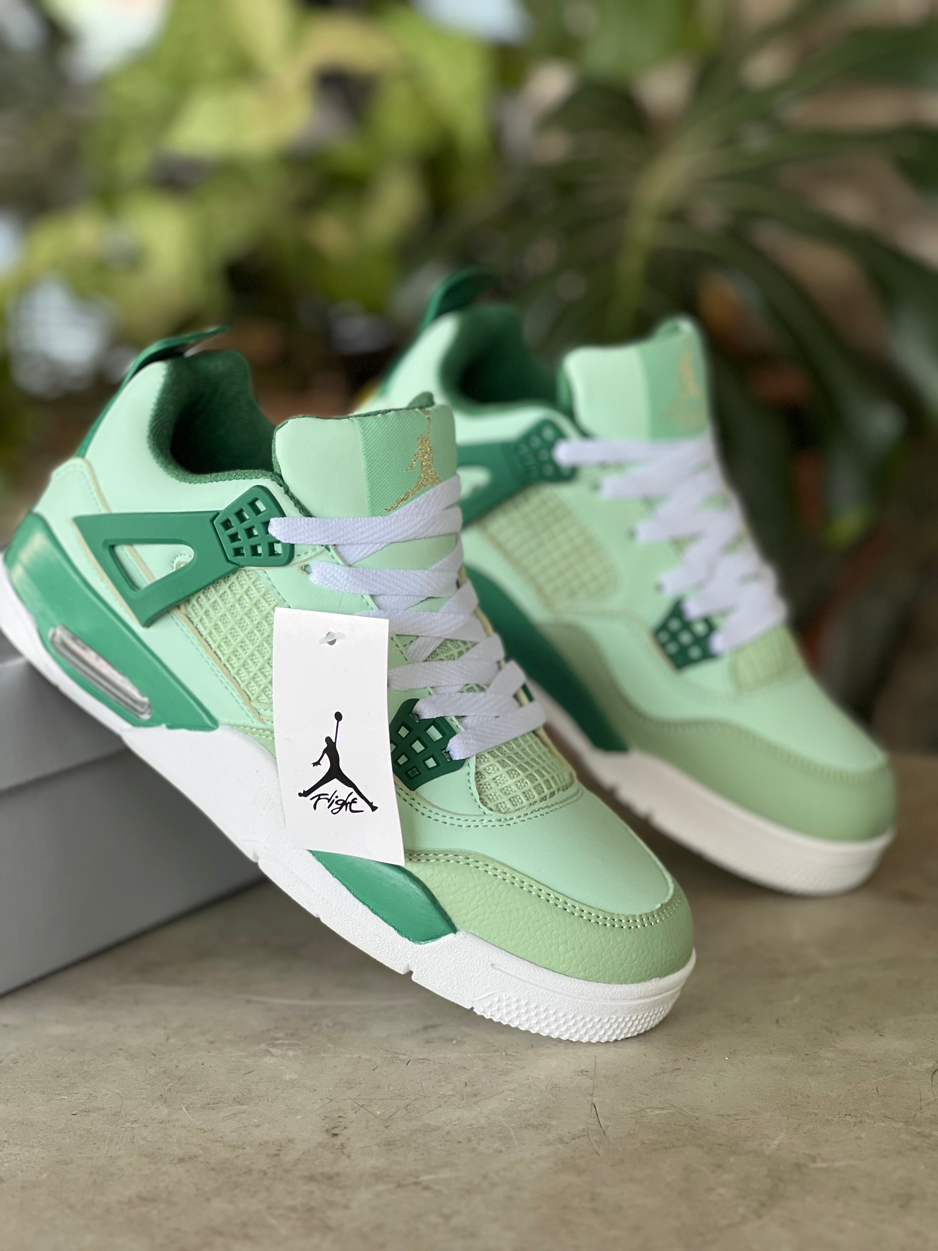 Air Jordan 4 Retro Sneakers for Men - Lime Green Basketball Shoes for Running & Streetwear Fashion