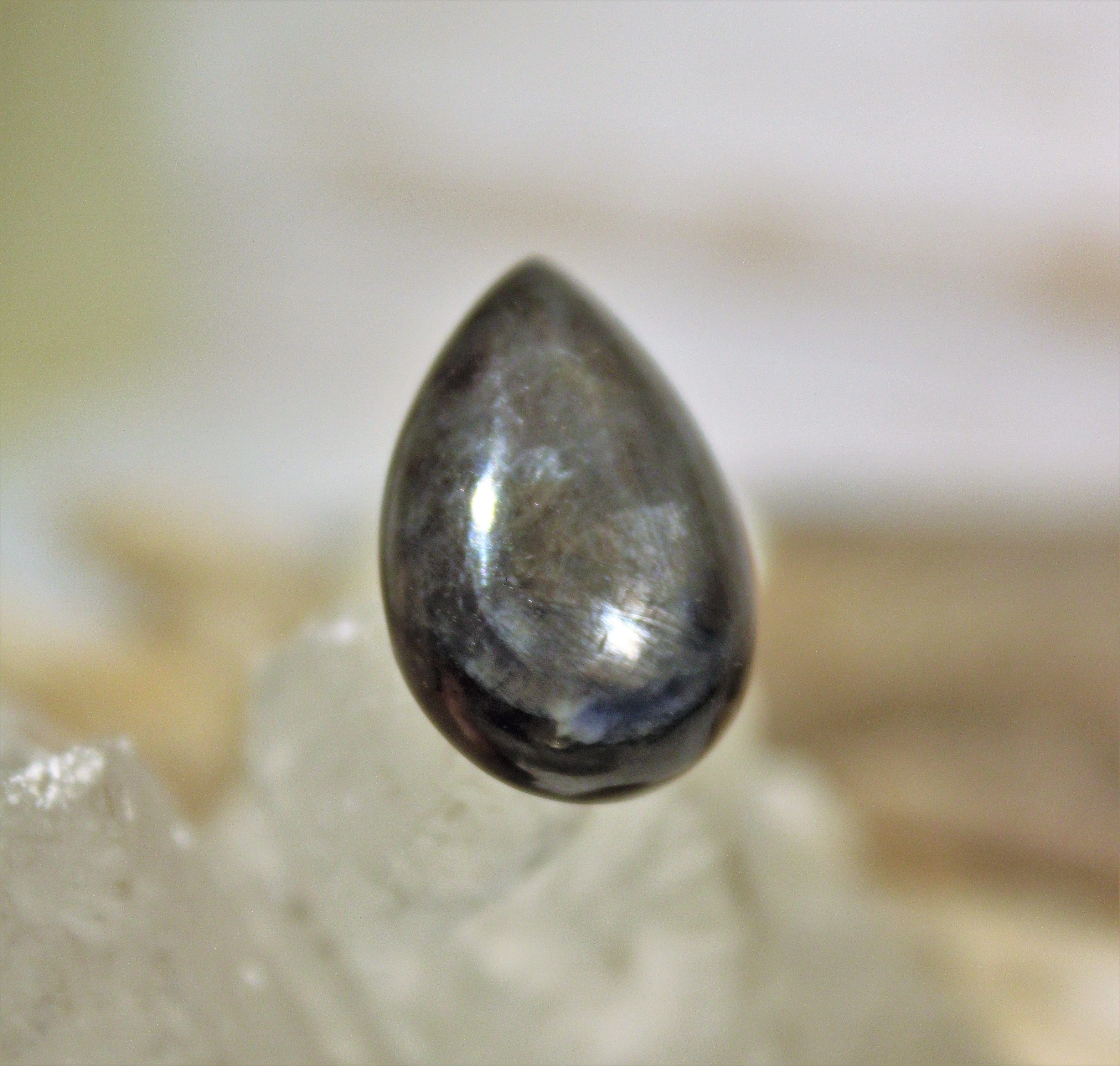 Natural Black Star Sapphire Cabochon Gemstone for Jewelry Making - Perfect for Rings, Pendants & Earrings