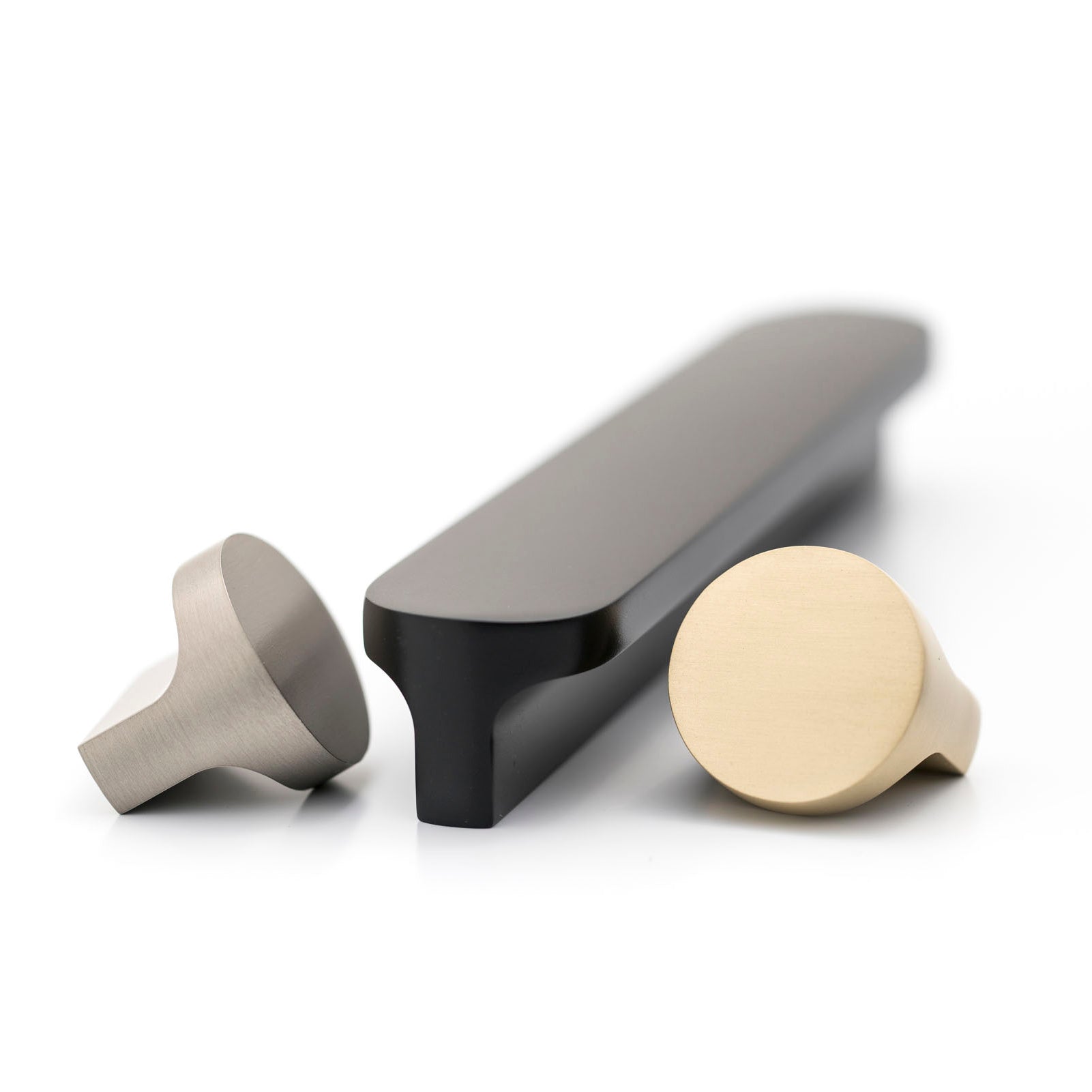 32mm Brushed Nickel Cabinet Knob - Castella Cove Style for Kitchen, Bathroom & Furniture Upgrade | Durable & Stylish Hardware for Home Improvement