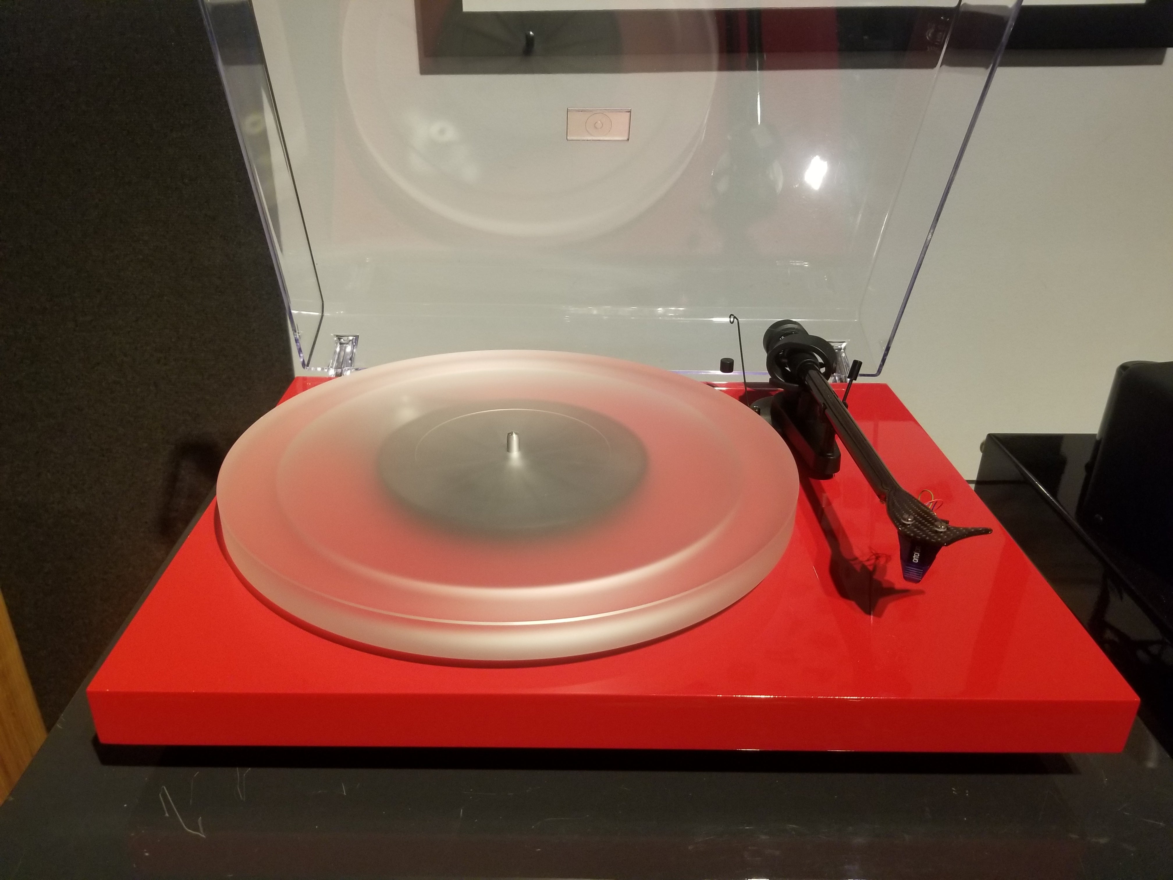 Pro Ject Debut Carbon DC Turntable with Ortofon 2M Red Cartridge & Acrylic Platter - High-Fidelity Vinyl Record Player for Home Audio & Music Enthusiasts