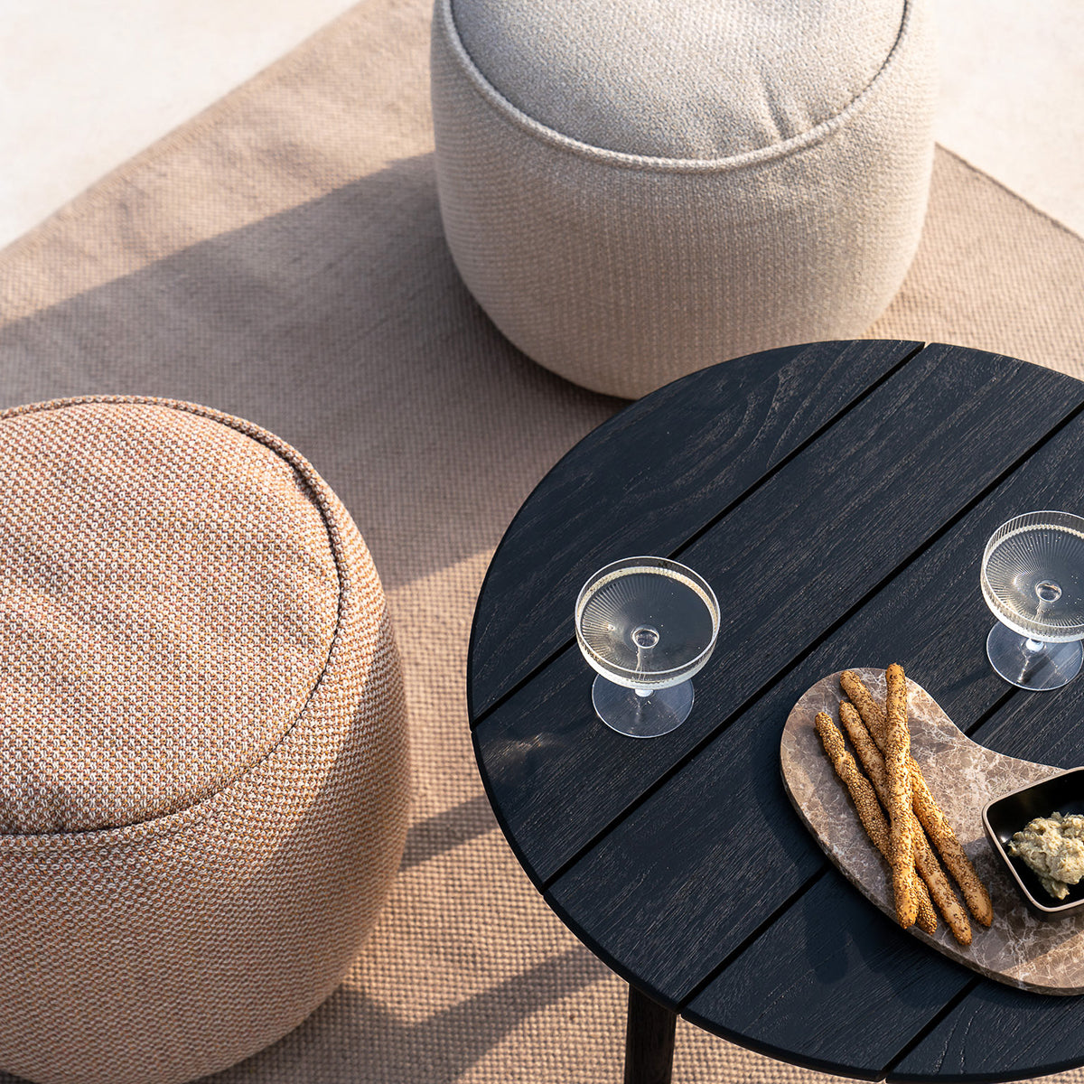 Premium Waterproof Donut Outdoor Pouf - Stylish Patio Seating for Garden, Poolside & Backyard Relaxation