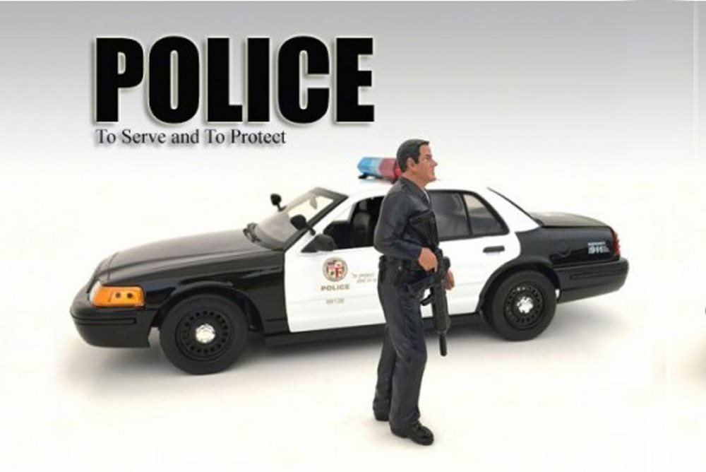 1/18 Scale American Diorama Police Officer Figurine 24011 - Realistic Hobby Model for Collectors, Train Sets & Diorama Scenes
