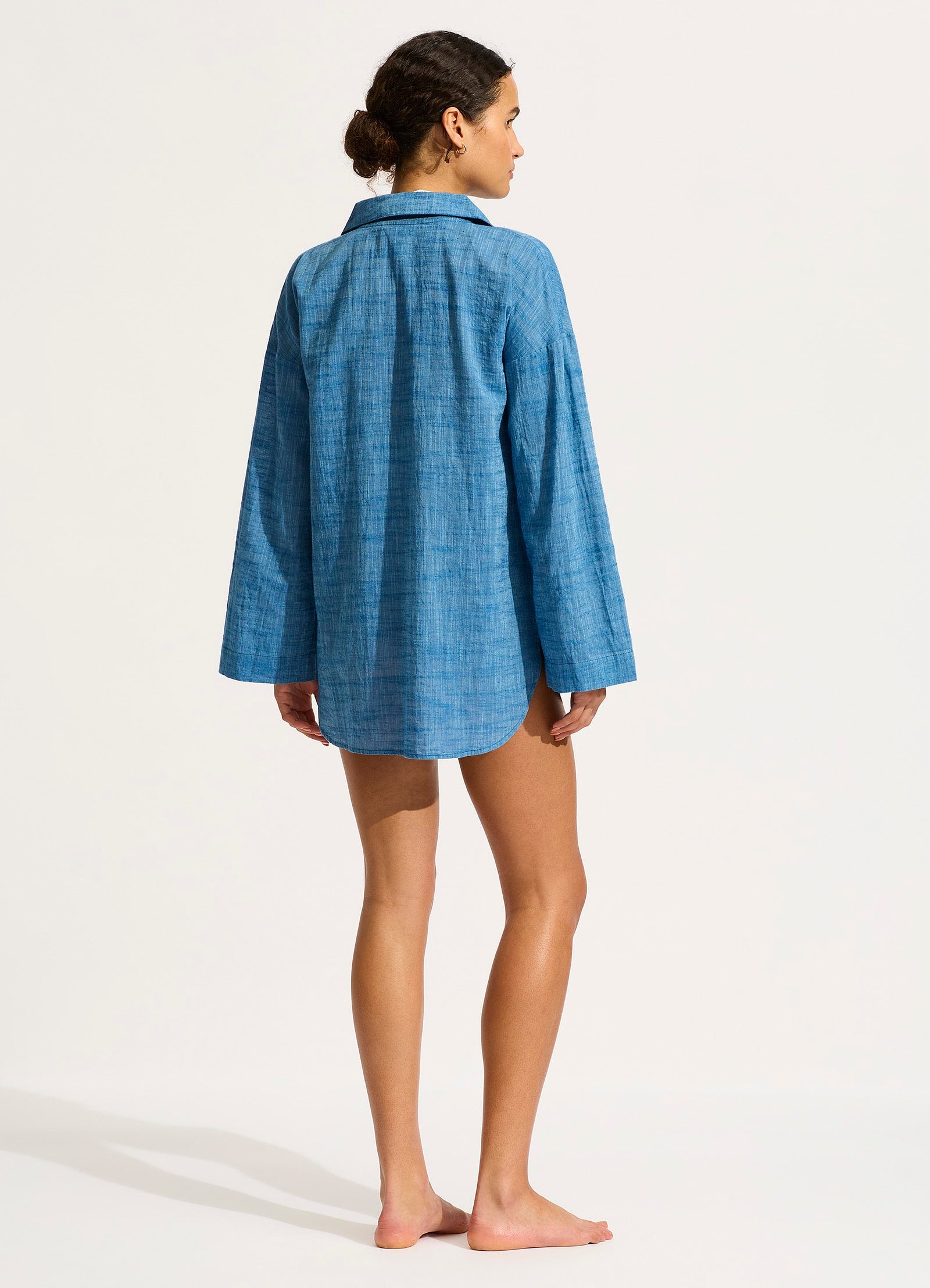 Men's Longline Beach Shirt - Lightweight Chambray Button Down for Summer | Casual Wear, Vacation Outfits & Beach Cover-Up