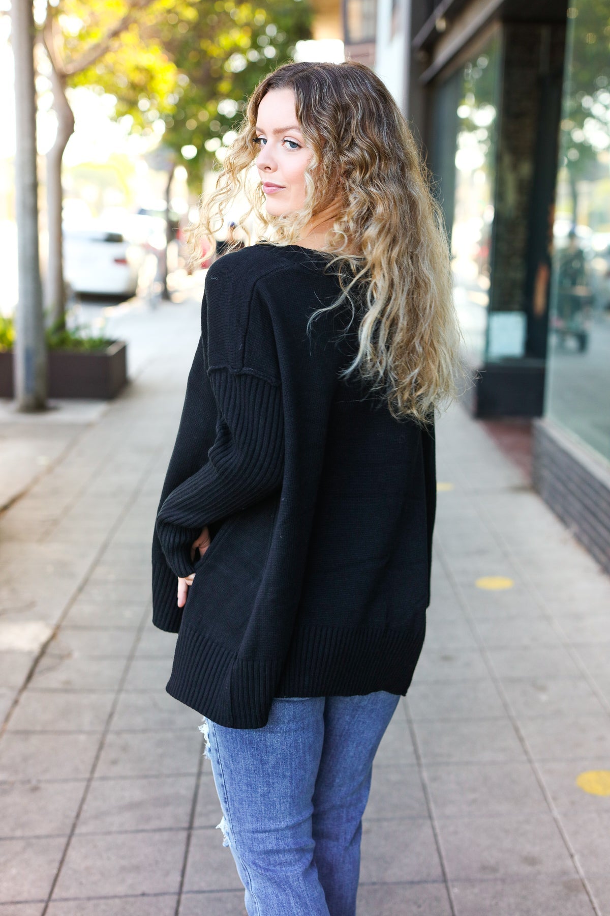 Stylish Black Oversized V-Neck Ribbed Knit Sweater for Women - Cozy & Trendy Fall Winter Pullover for Casual Outings & Layering
