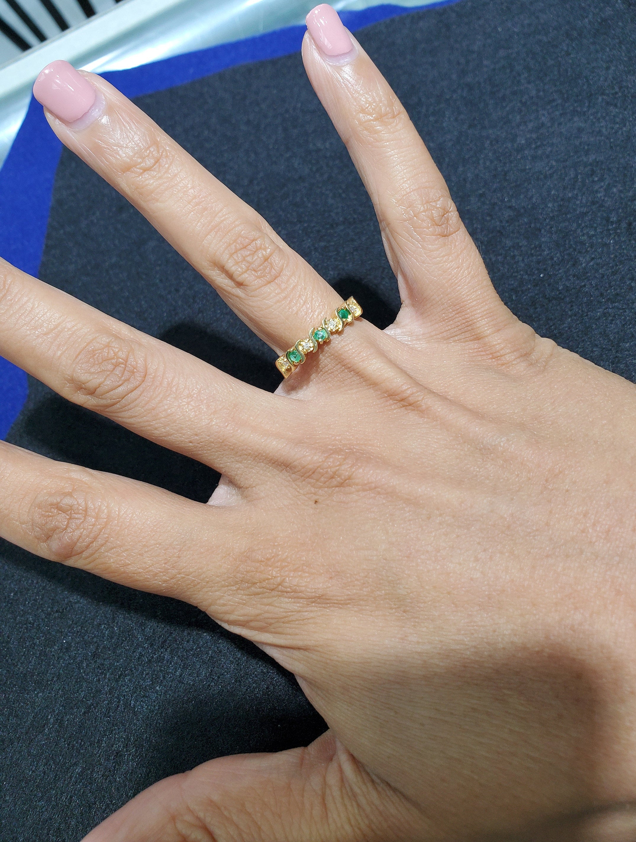 Emerald Diamond S-Shaped Wedding Band Ring - 14K Yellow Gold for Women - Elegant Bridal Jewelry for Engagement, Anniversary & Special Occasions