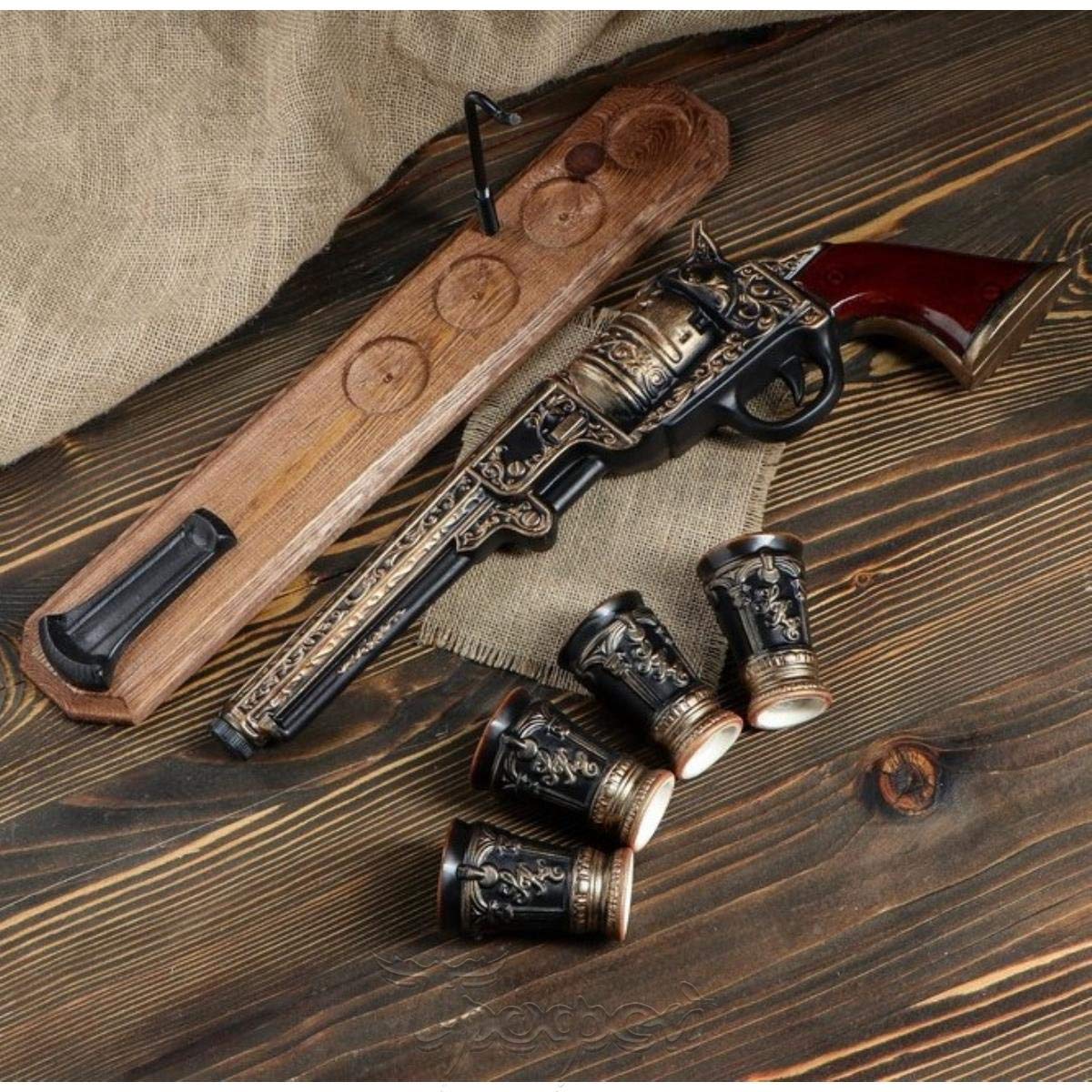 Brave Spirit Gun Decanter Set 600ml with 4 Shot Glasses - Ceramic Whiskey Flask for Alcohol, Vodka, Tequila, Bourbon, Scotch, Gin - Unique Liquor Gift for Men - Perfect for Home Bars, Parties & Gifts (19.7 x 7 x 3.1 inches)