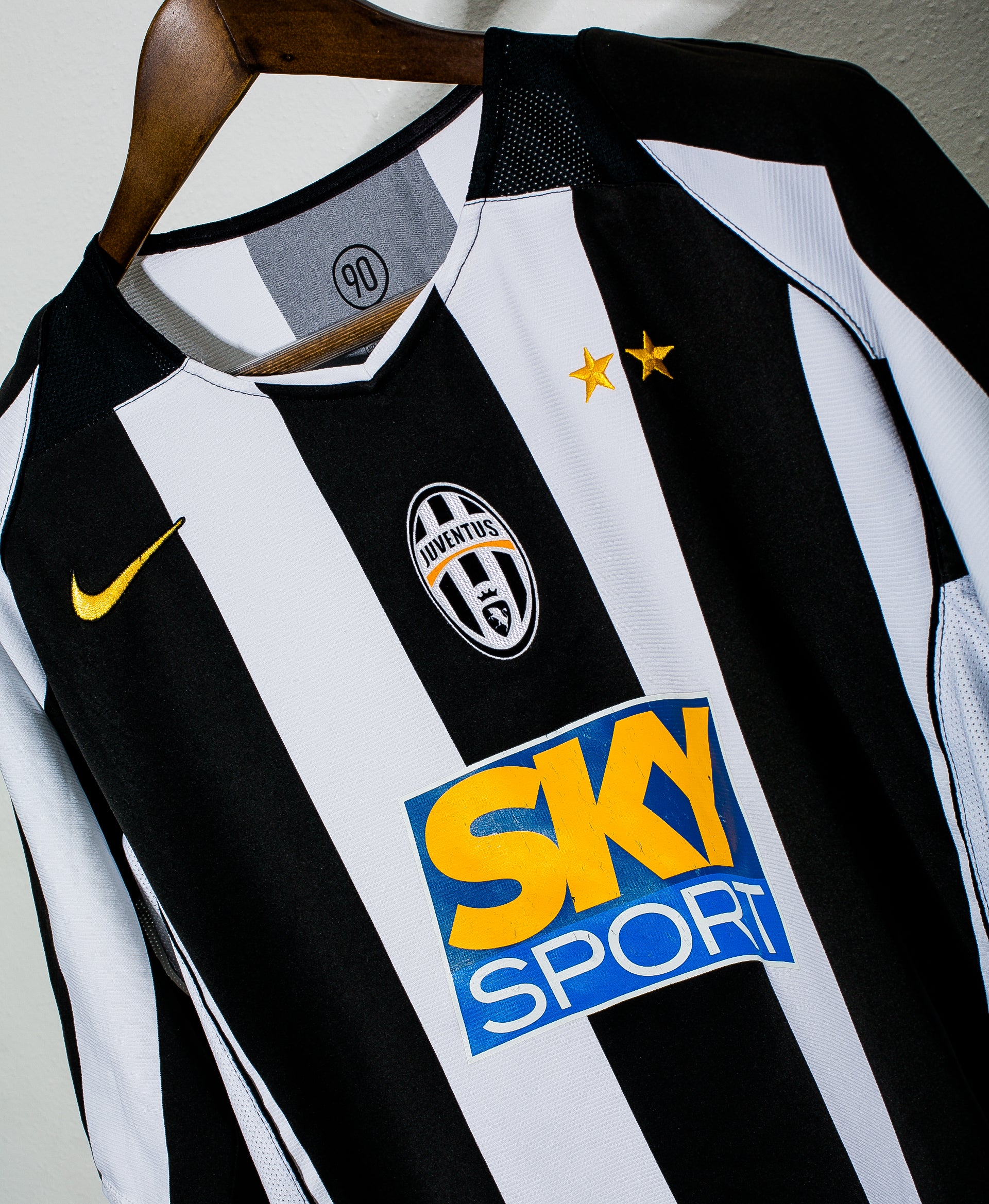 2004-2005 Juventus Home Jersey #10 Del Piero - Authentic XL Football Shirt for Soccer Fans & Collectors - Perfect for Match Days, Cosplay & Sports Memorabilia Display