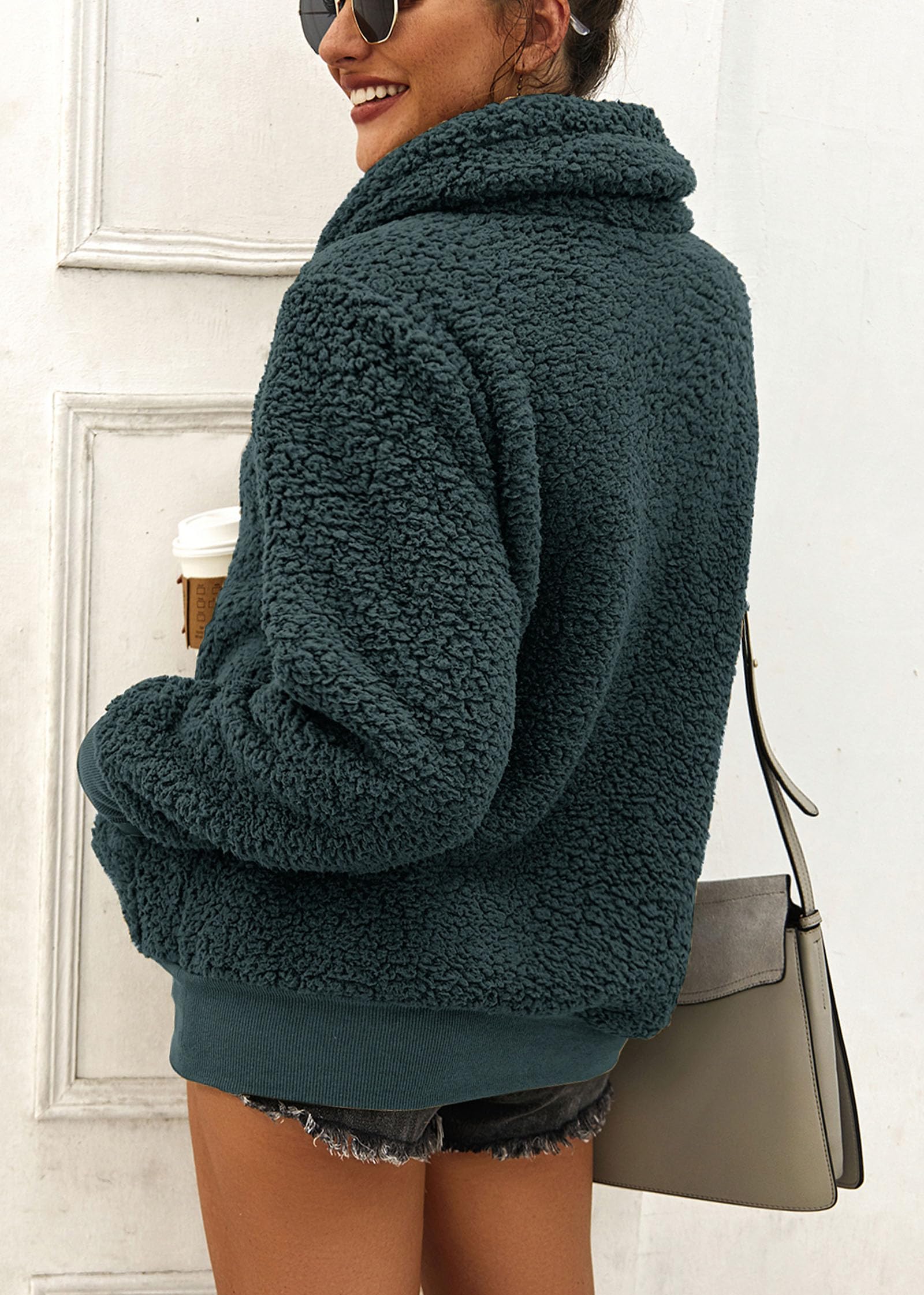 KIRUNDO Women's 2025 Winter Fleece Jacket with Faux Shearling Lapel - Warm Sherpa Pullover Hoodie with Zipper & Pockets for Outdoor Activities, Casual Wear & Cold Weather Fashion
