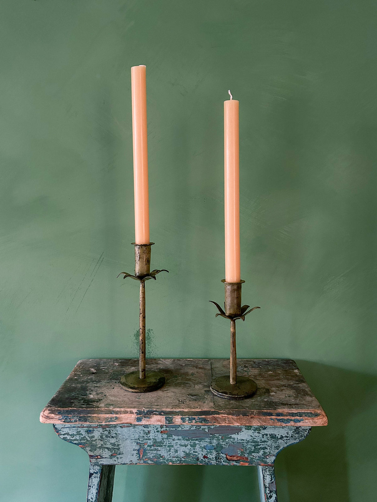 Elegant Daffodil Candle Holder - Vintage Home Decor for Wedding, Dining Table & Romantic Ambiance