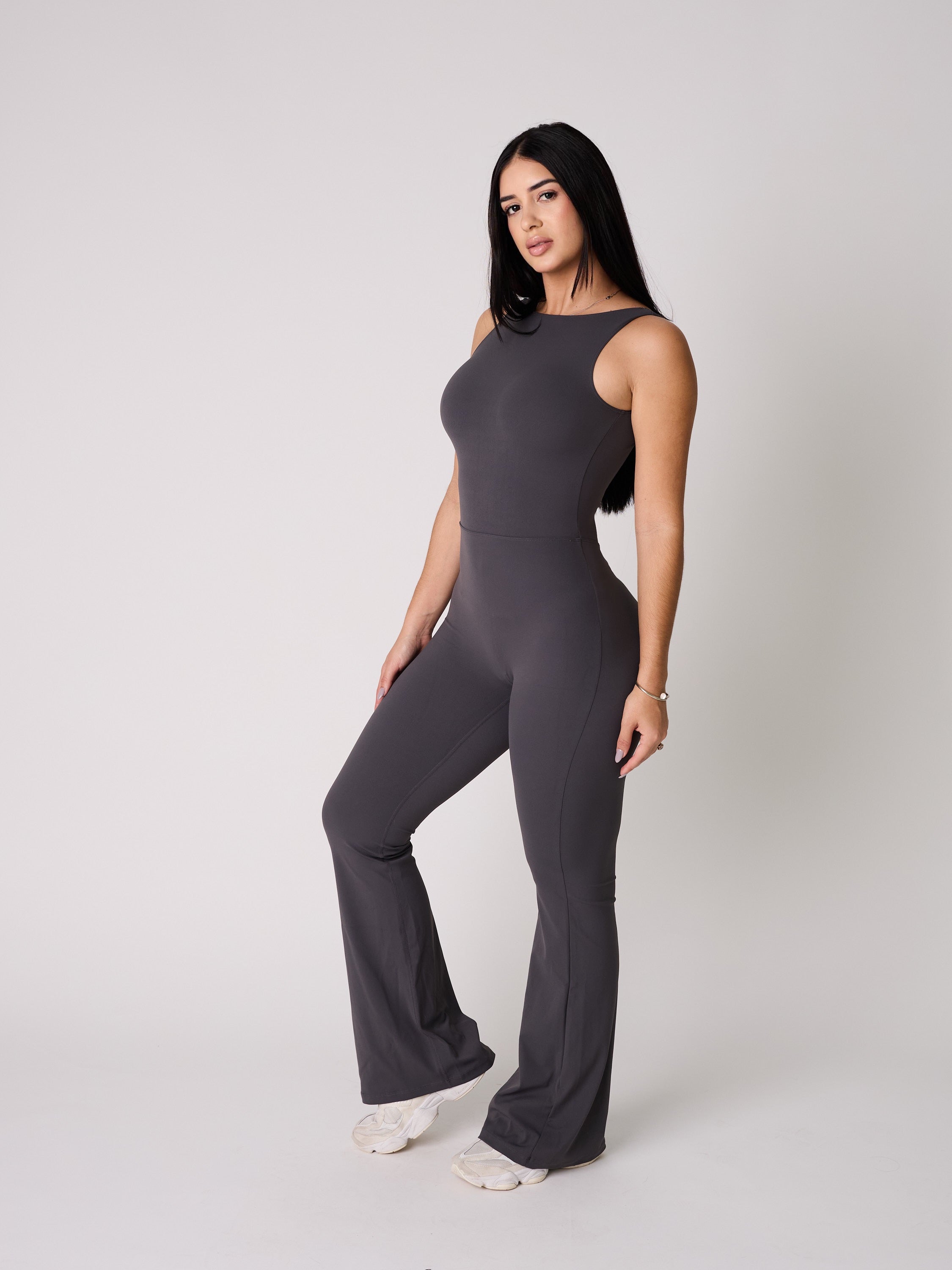 Luxeflow Flare Jumpsuit for Women - Elegant V-Neck Wide Leg Romper with Pockets | Perfect for Parties, Date Nights & Summer Outfits