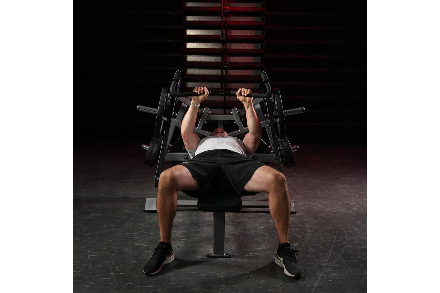 Hammer Strength Plate Loaded Iso-Lateral Horizontal Bench Press - Commercial Gym Equipment for Strength Training & Bodybuilding Workouts