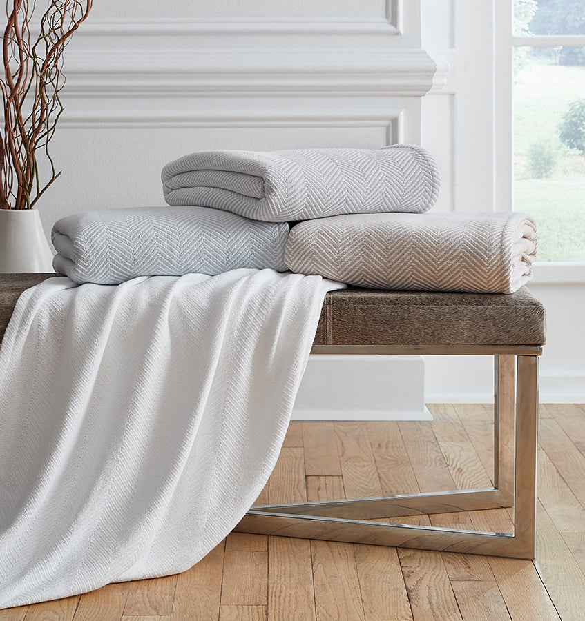 Soft & Cozy Camilo Blanket - Premium Fleece Throw for Home, Office, and Travel - Perfect for Couch, Bed, or Gift Giving