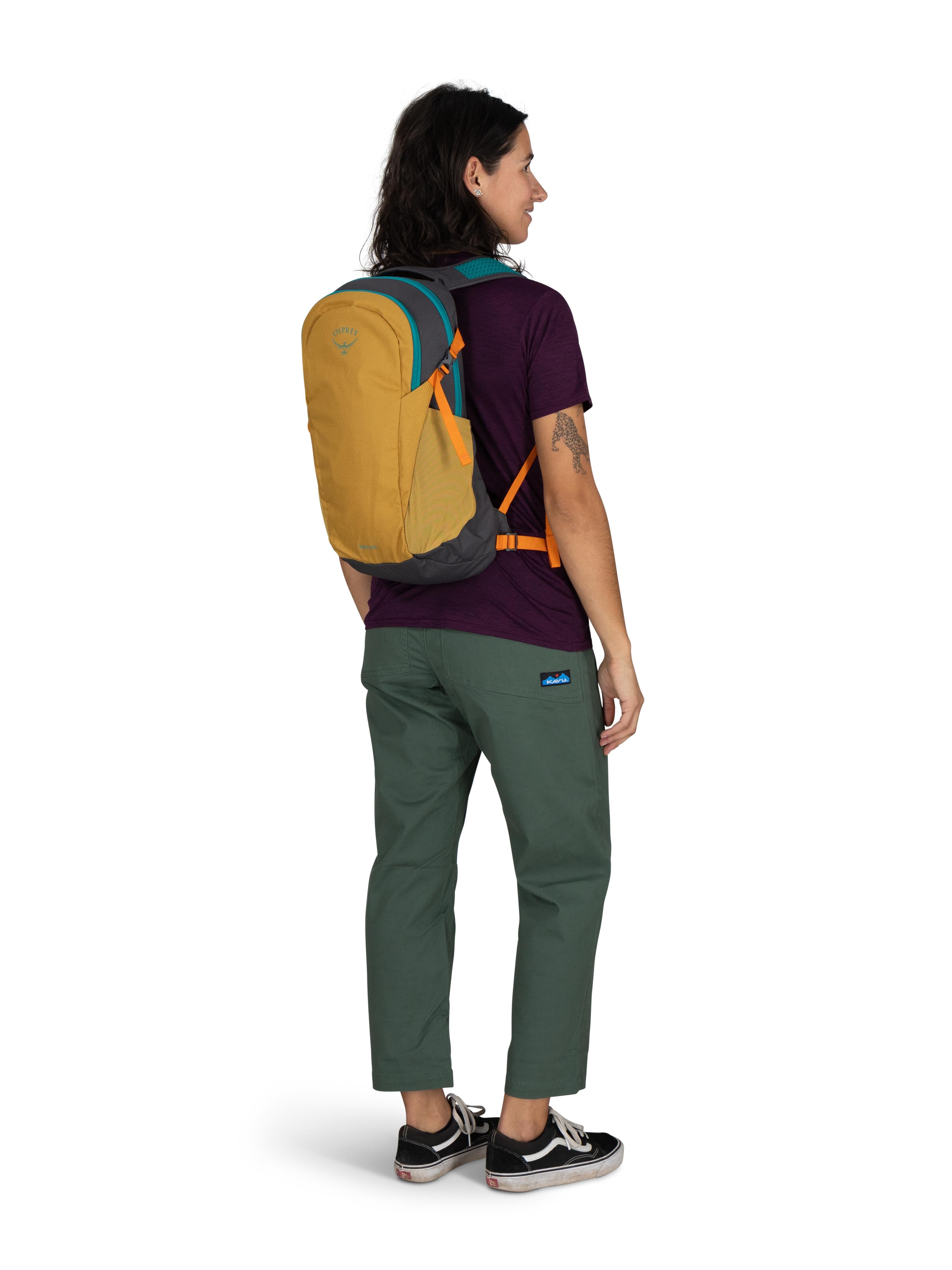 Osprey Daylite Everyday Backpack - Lightweight Hiking Daypack for Men & Women - Perfect for Travel, Commuting & Outdoor Adventures