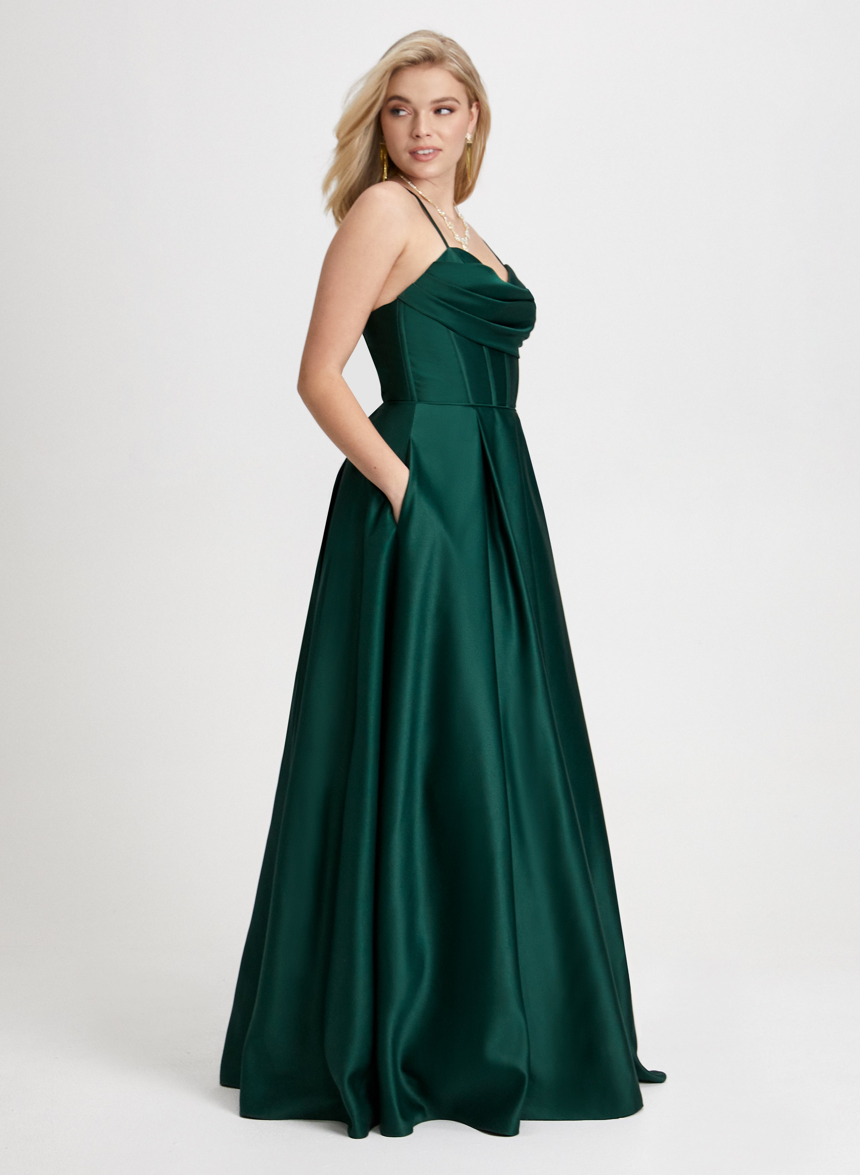 Elegant Corset Style Satin Evening Gown for Women - Perfect for Prom, Wedding, and Formal Events