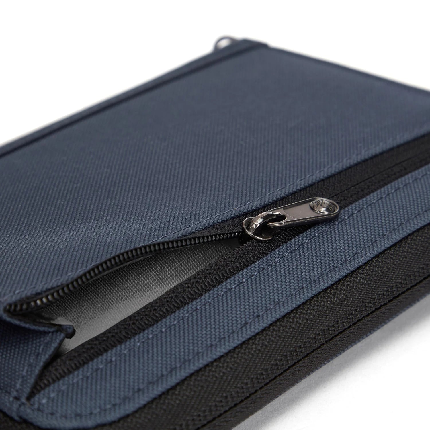 Pacsafe RFIDsafe RFID Blocking Travel Wallet - Compact Organizer for Passport, Credit Cards & Cash | Secure Anti-Theft Accessories for International Travel, Commuting & Daily Use
