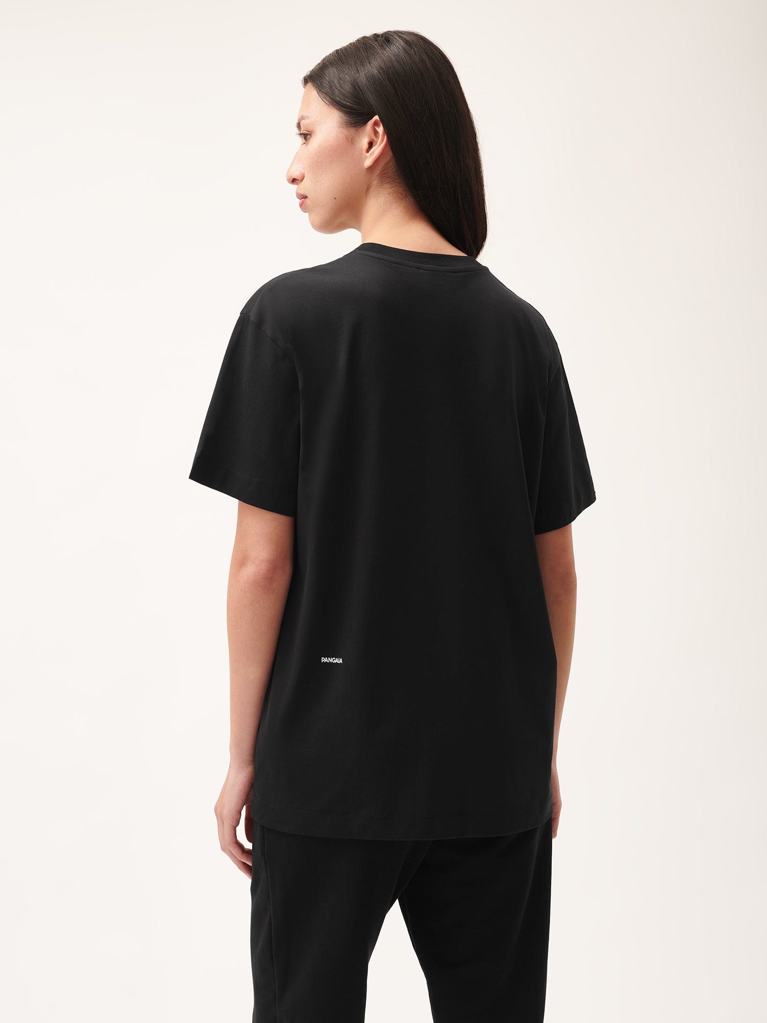 Women's 365 Lightweight Pocket T-Shirt - Soft Comfortable Casual Tee for Everyday Wear - Black - Perfect for Work, Gym & Weekend Outfits