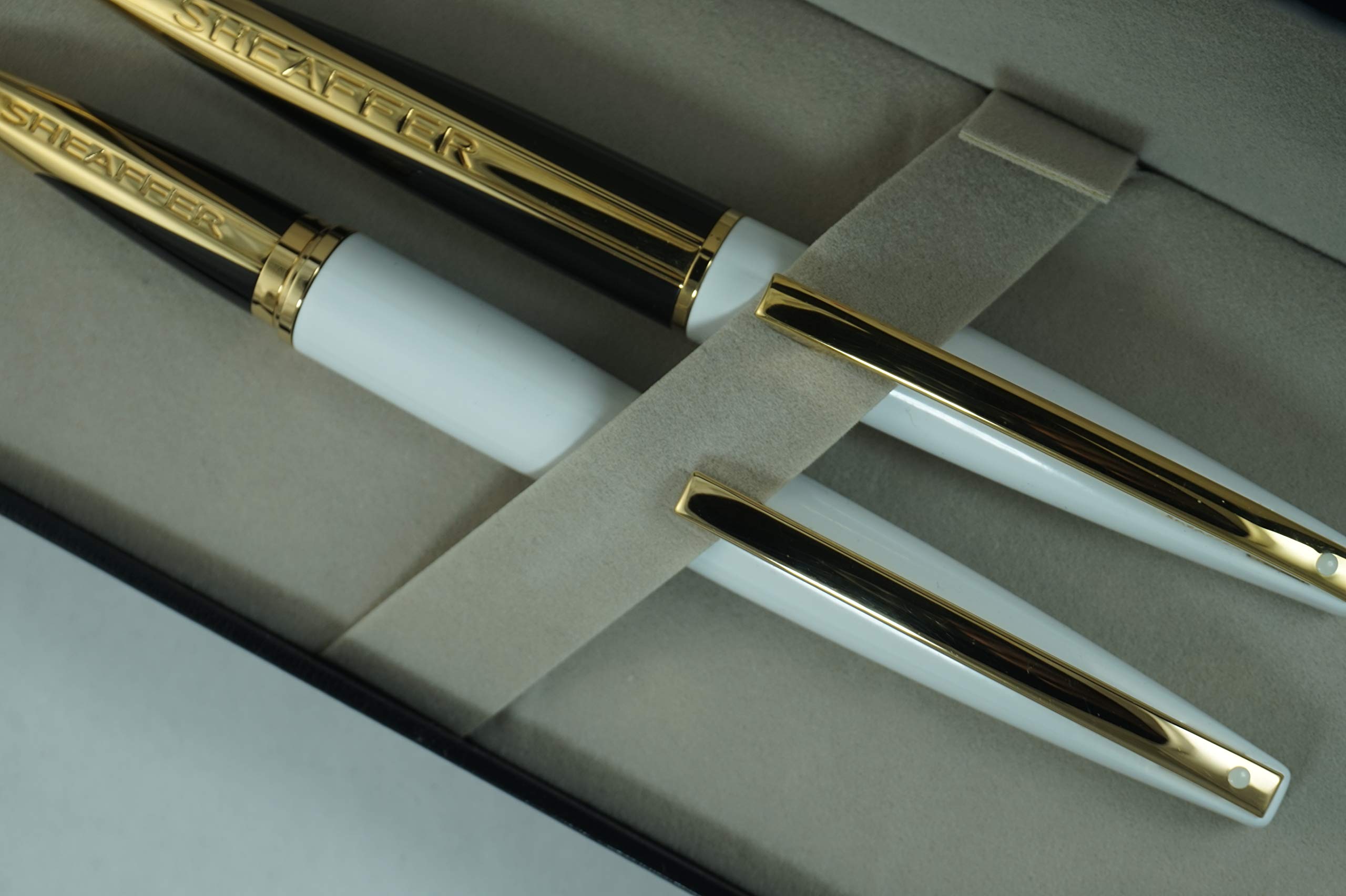 Sheaffer Taranis Aerodynamic Power Pen Set - Sleek Design, Patent-Pending Grip, Stormy White with 22KT Gold Trim (Rollerball & Ballpoint) - Perfect for Business Gifts, Executive Writing & Luxury Office Use