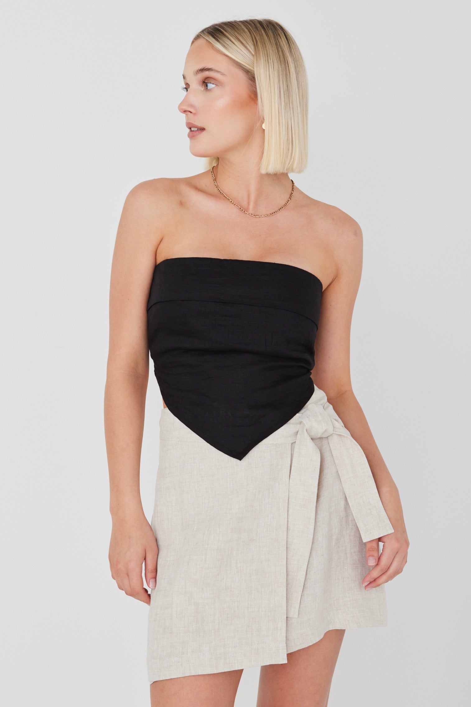 Strapless Black Linen Pocket Top for Women - Perfect for Summer Outfits, Beach Vacations & Casual Wear