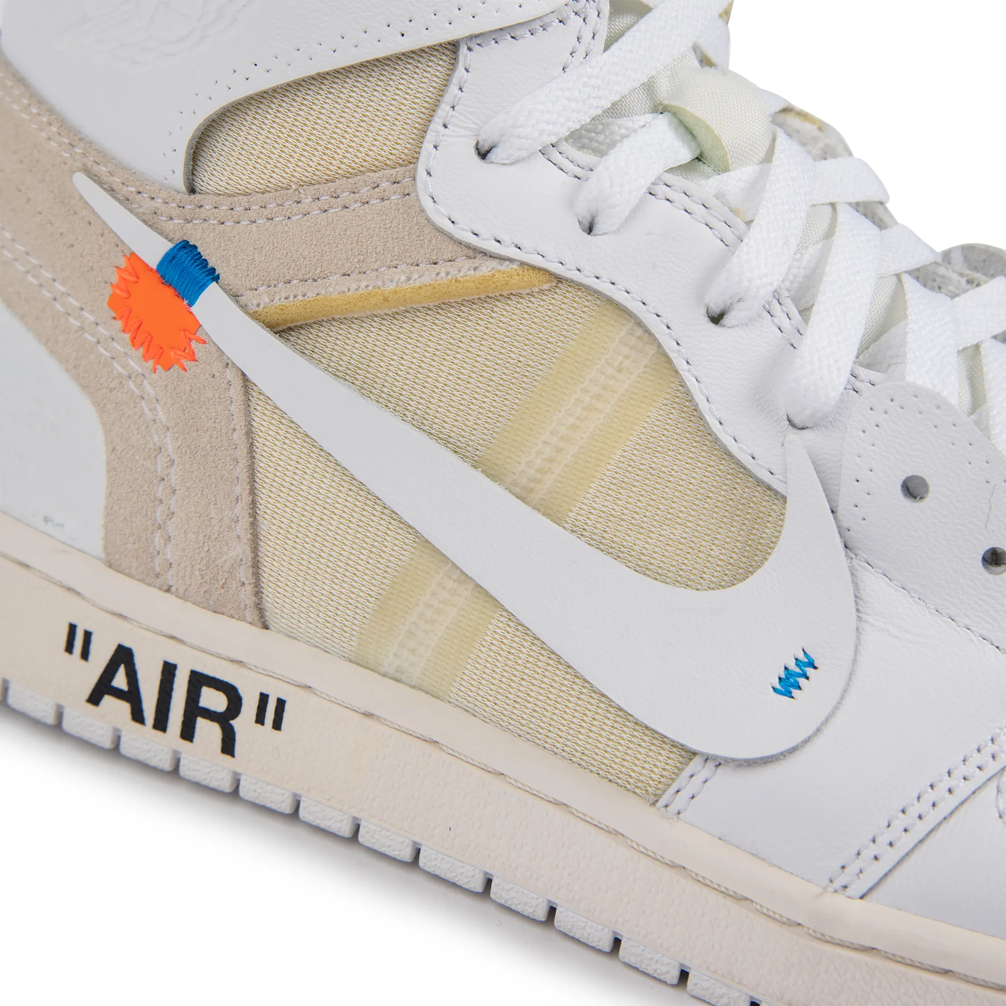 Authentic Pre-Owned Off-White x Air Jordan 1 Retro High OG White Sneakers - Limited Edition Collector's Shoes for Streetwear & Basketball Fashion