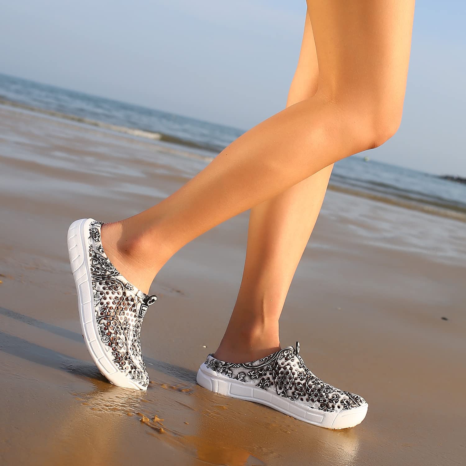 **Women's Garden Clogs - Breathable Water Shoes for Beach, Bathing, Walking & Travel - Comfortable Slip-On Footwear for Home, Pool & Outdoor Activities**