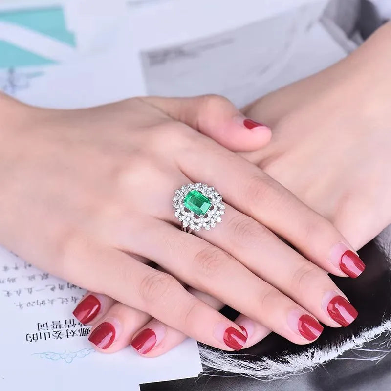 18K White Gold Emerald & Diamond Ring for Women - Elegant Luxury Jewelry for Engagement, Wedding & Special Occasions