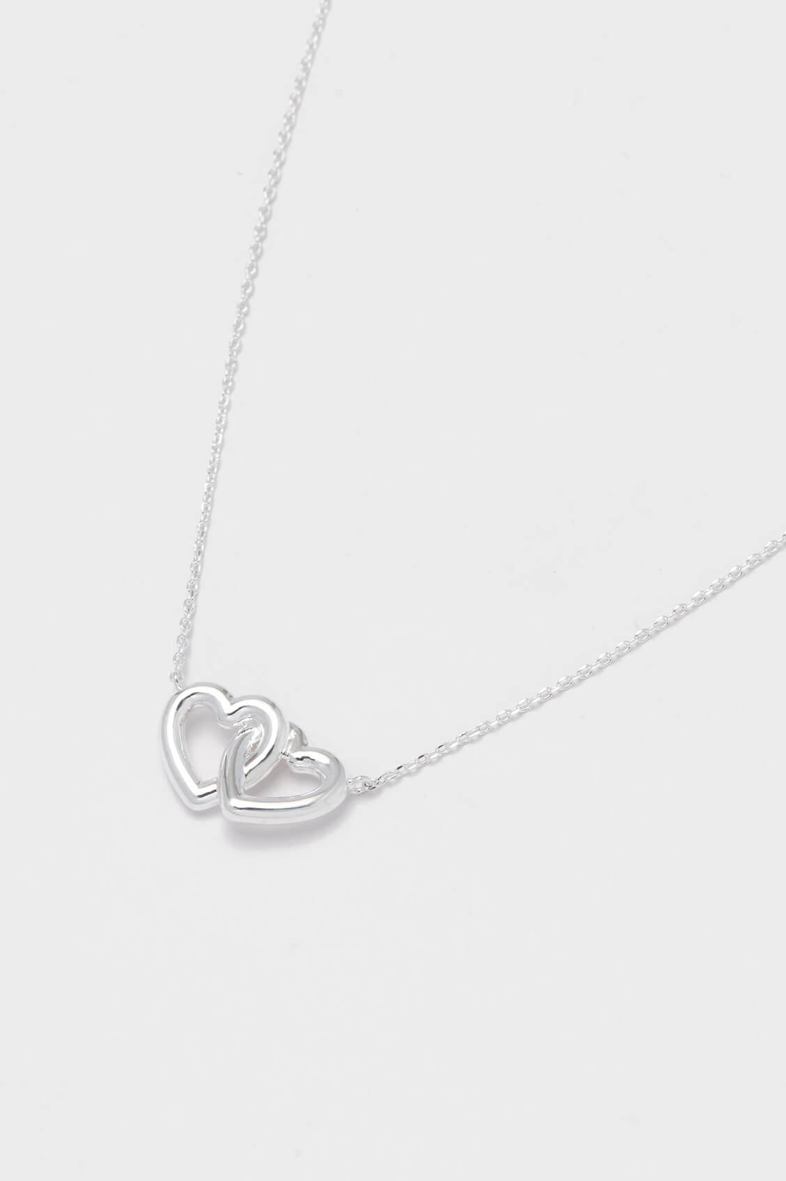 Interlinked Hearts Necklace - Sterling Silver Couple Necklace for Women & Men - Romantic Gift for Valentine's Day, Anniversary & Wedding - Perfect for Date Nights & Special Occasions