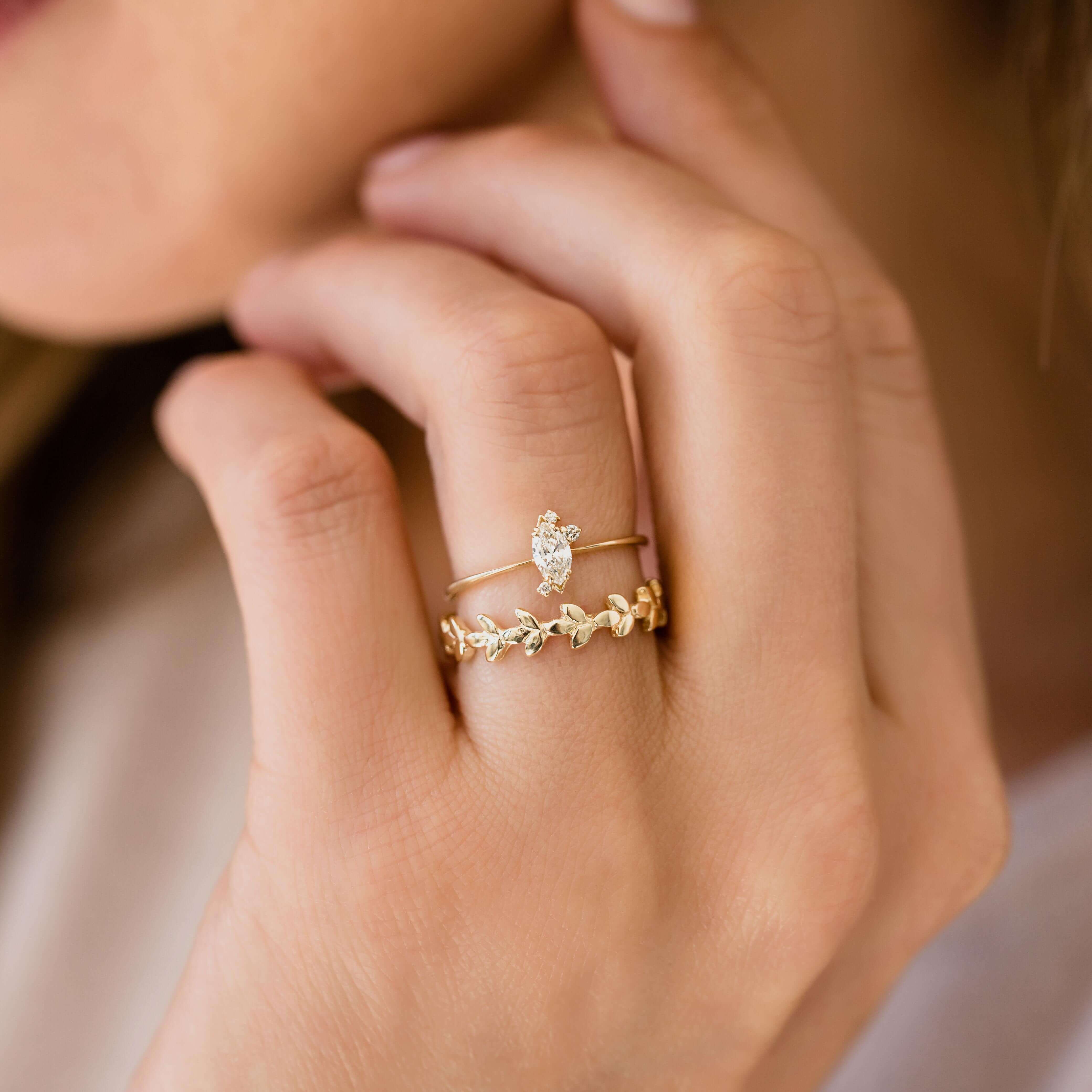 Exquisite Diamond Ember Ring for Women - 14K Gold Wedding Engagement Band - Perfect for Valentine's Day, Anniversary & Romantic Occasions