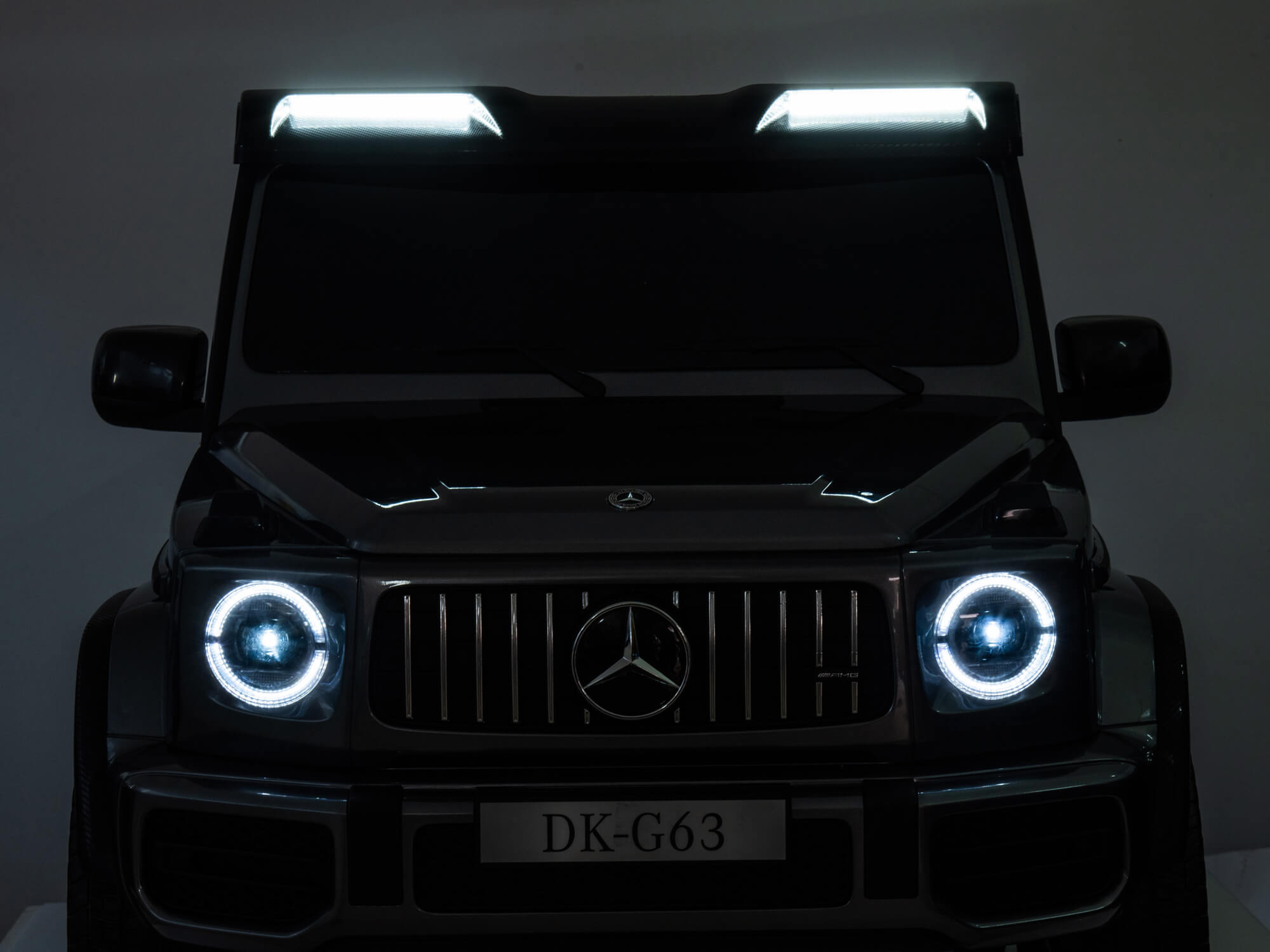 24V 2 Seater Mercedes AMG G63 Kids Ride On SUV with Parent Remote Control & LED Video Screen - Green Electric Toy Car for Outdoor Play & Indoor Fun