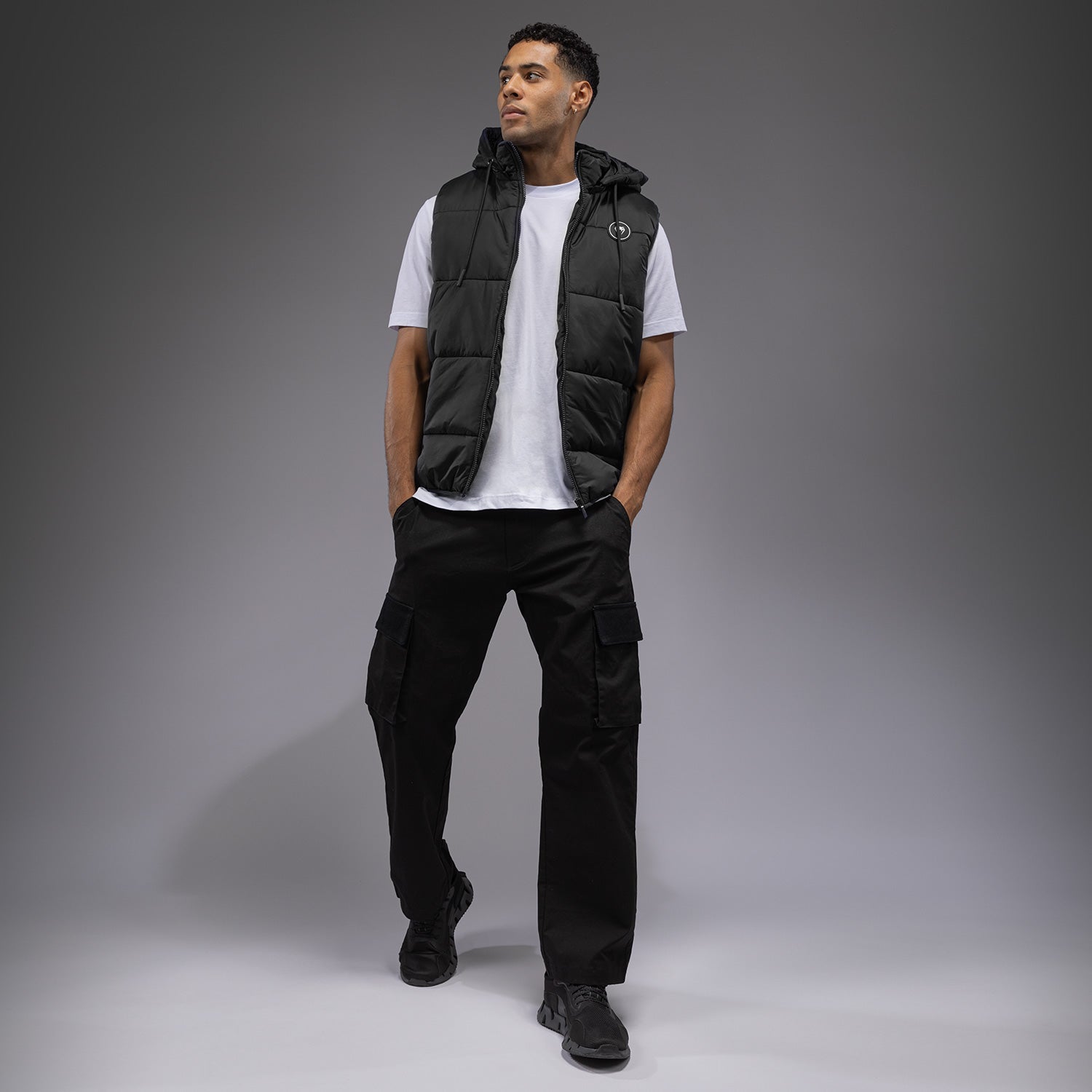 Venum Urban Guard Down Vest for Men - Lightweight Winter Jacket, Water-Resistant & Warm, Black - Perfect for Outdoor Activities, Hiking & Casual Wear
